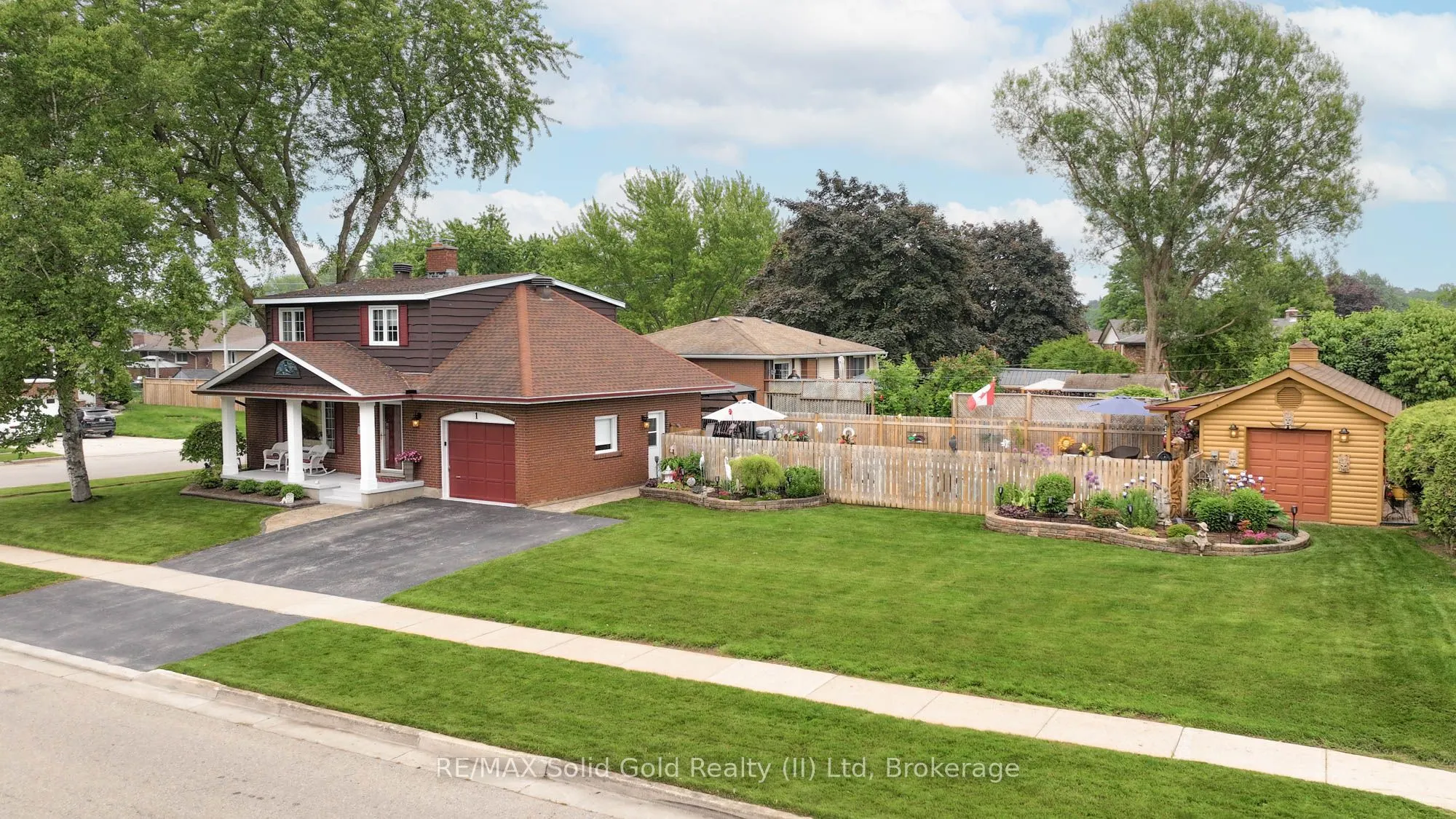 1 Kingfisher Drive