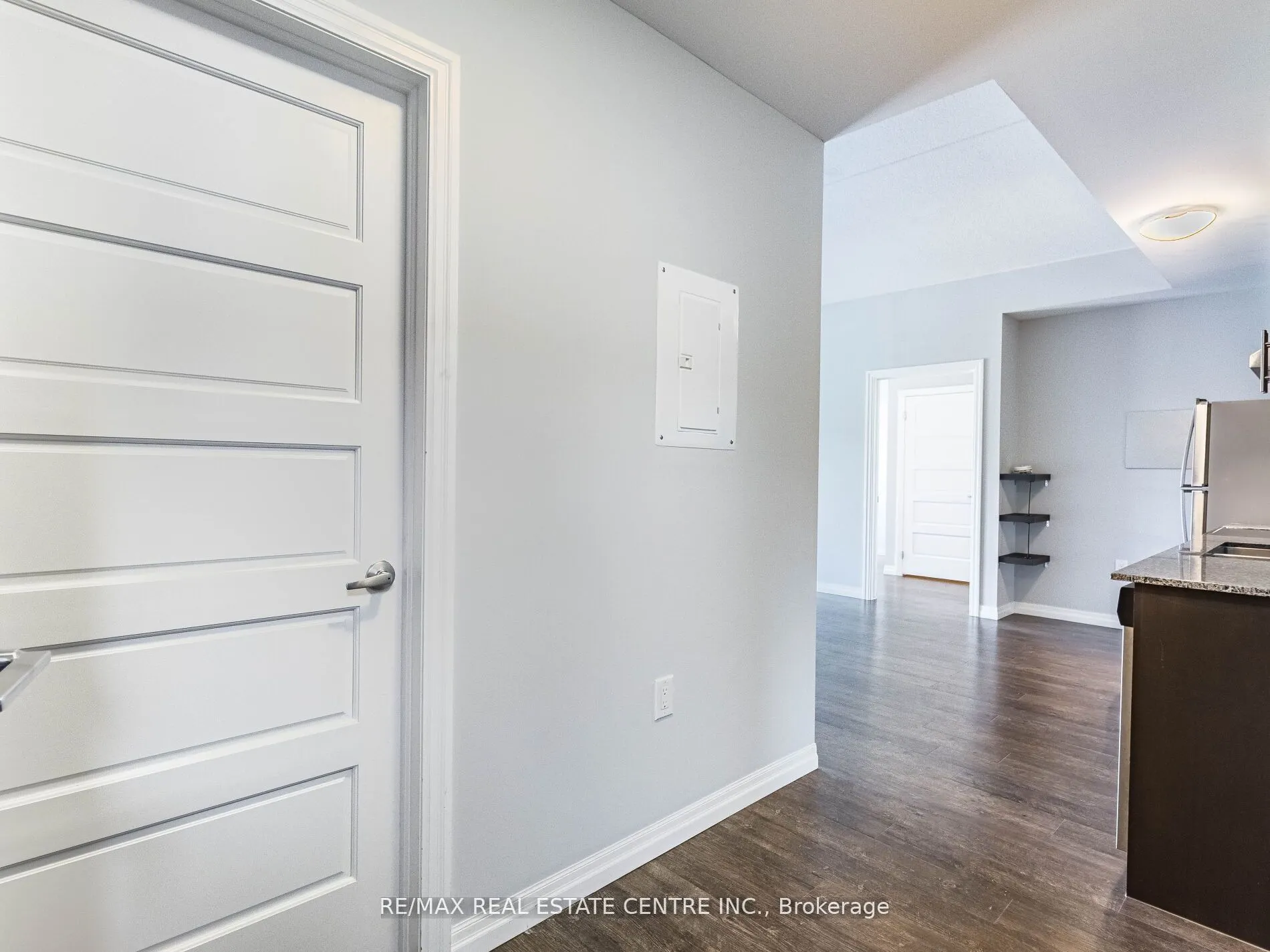 35 Kingsbury Square N, #222