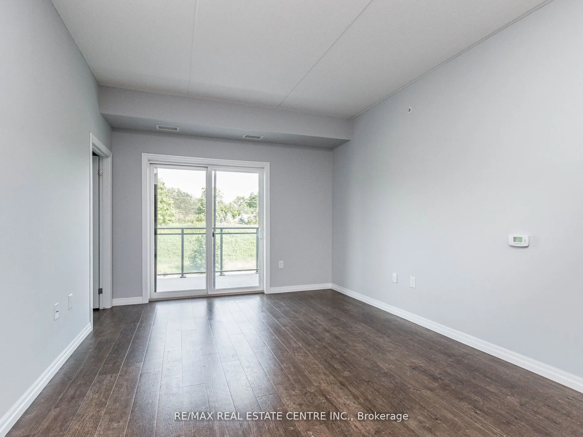 35 Kingsbury Square N, #222