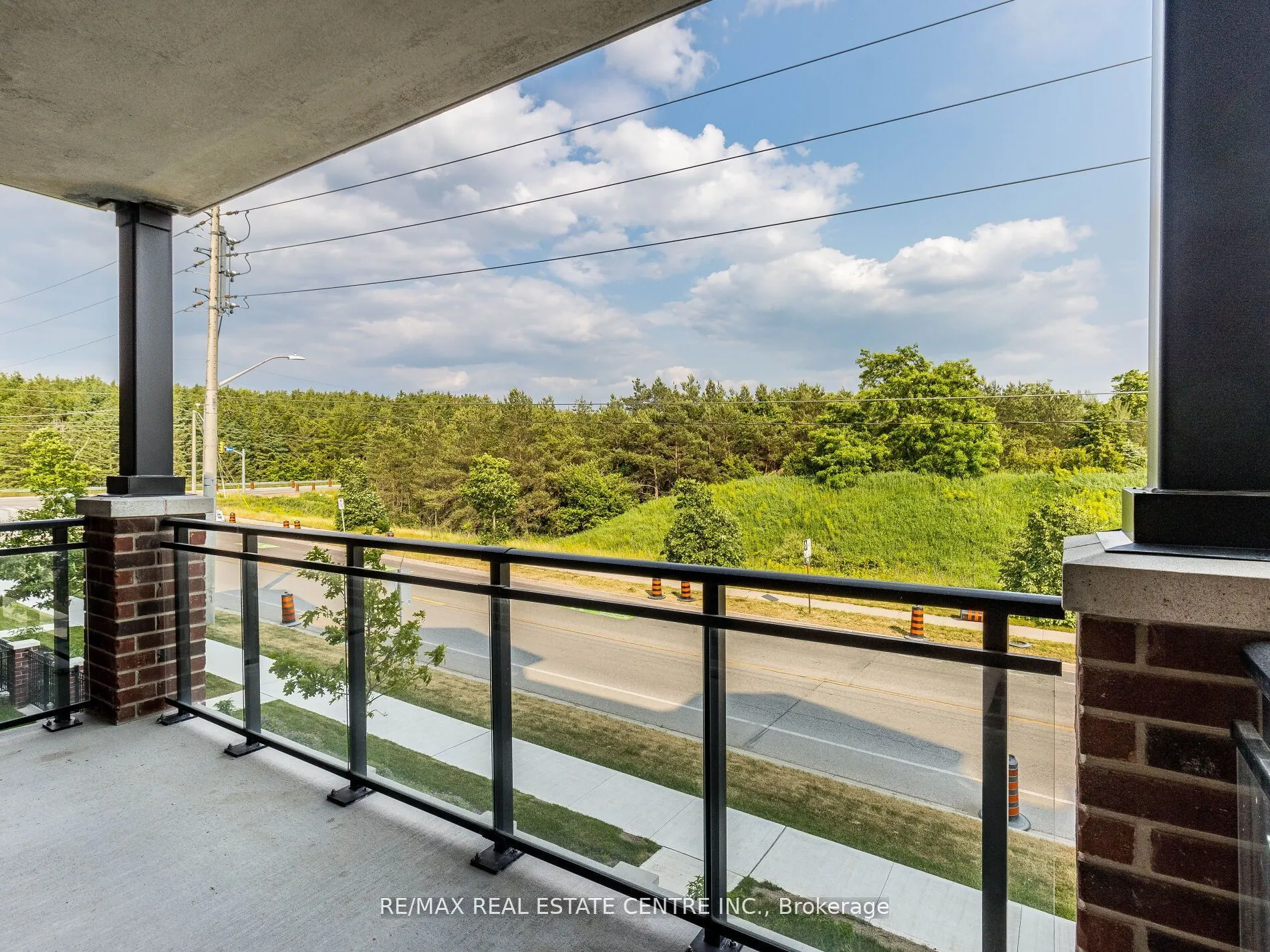 35 Kingsbury Square N, #222