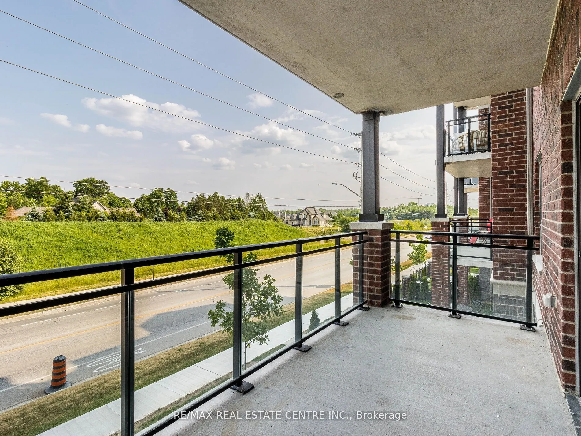 35 Kingsbury Square N, #222