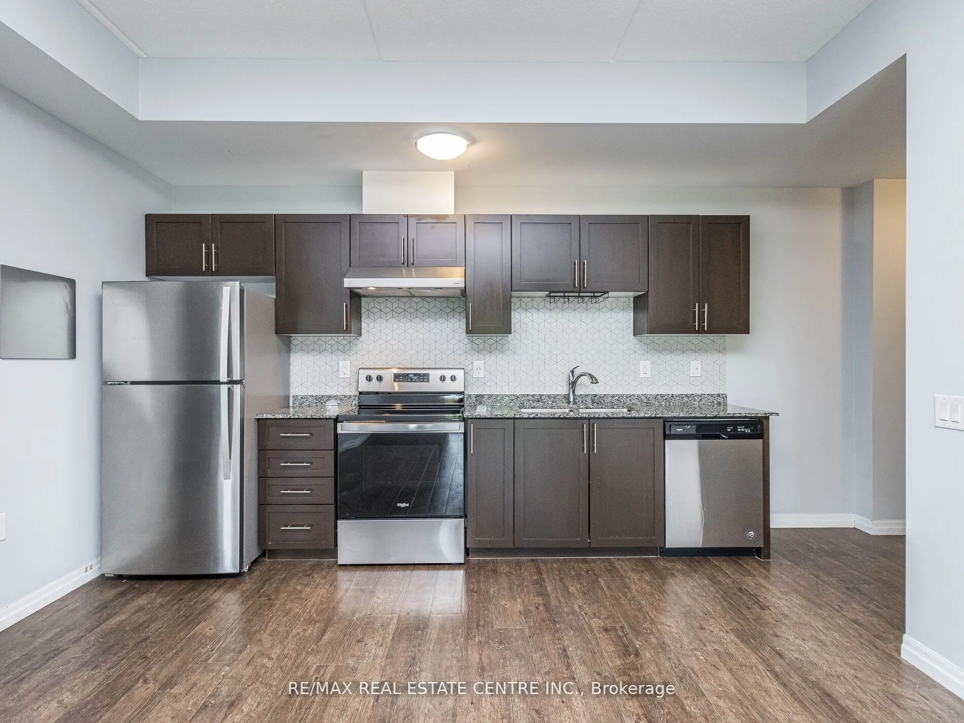 35 Kingsbury Square N, #222