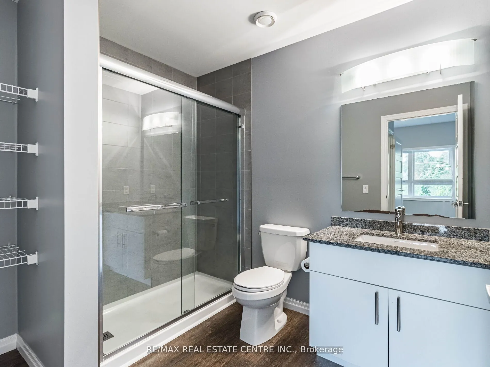 35 Kingsbury Square N, #222