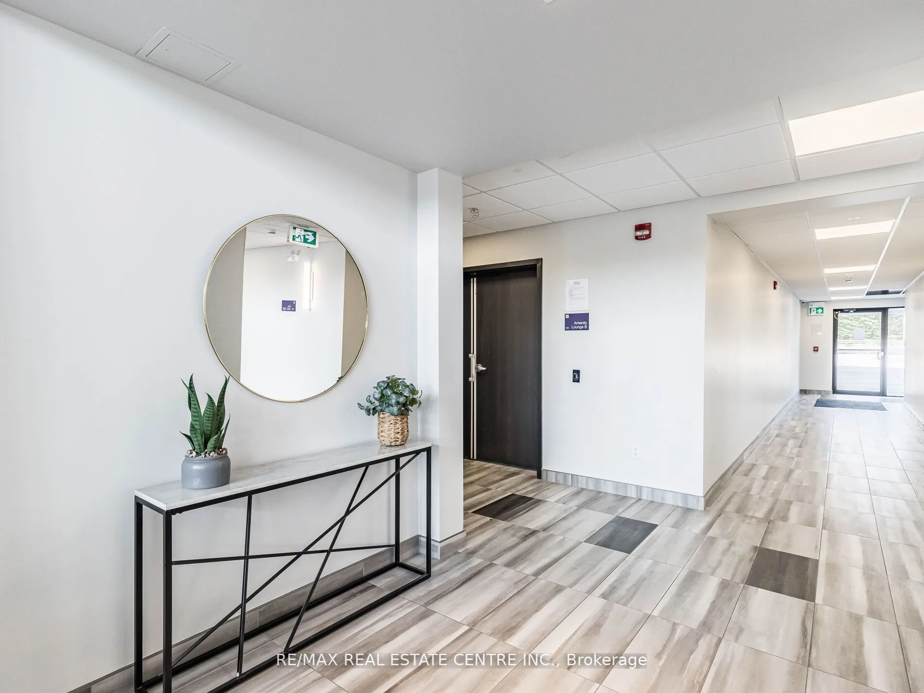 35 Kingsbury Square N, #222