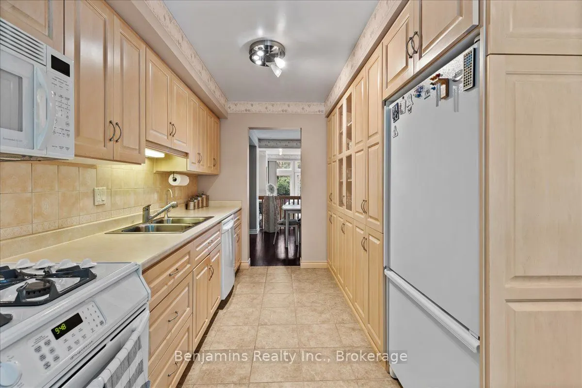 225 Benjamin Road, #20