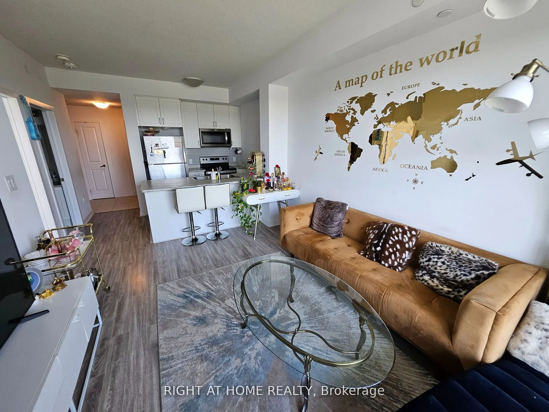 450 Dundas Street E, #912