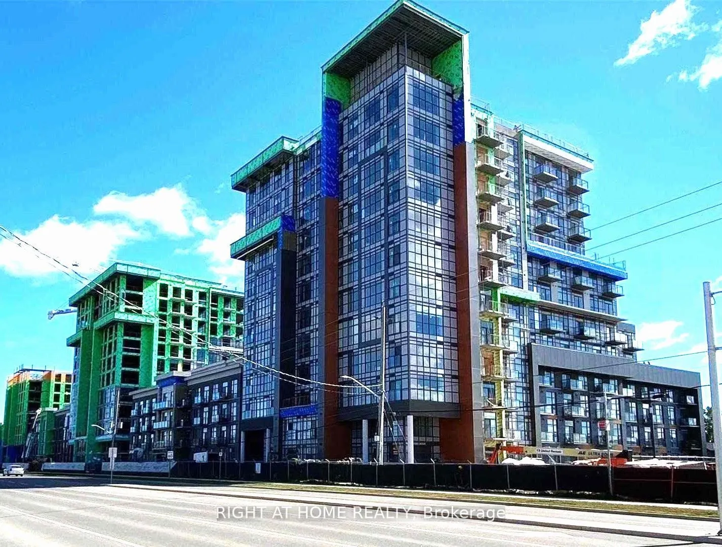 450 Dundas Street E, #912