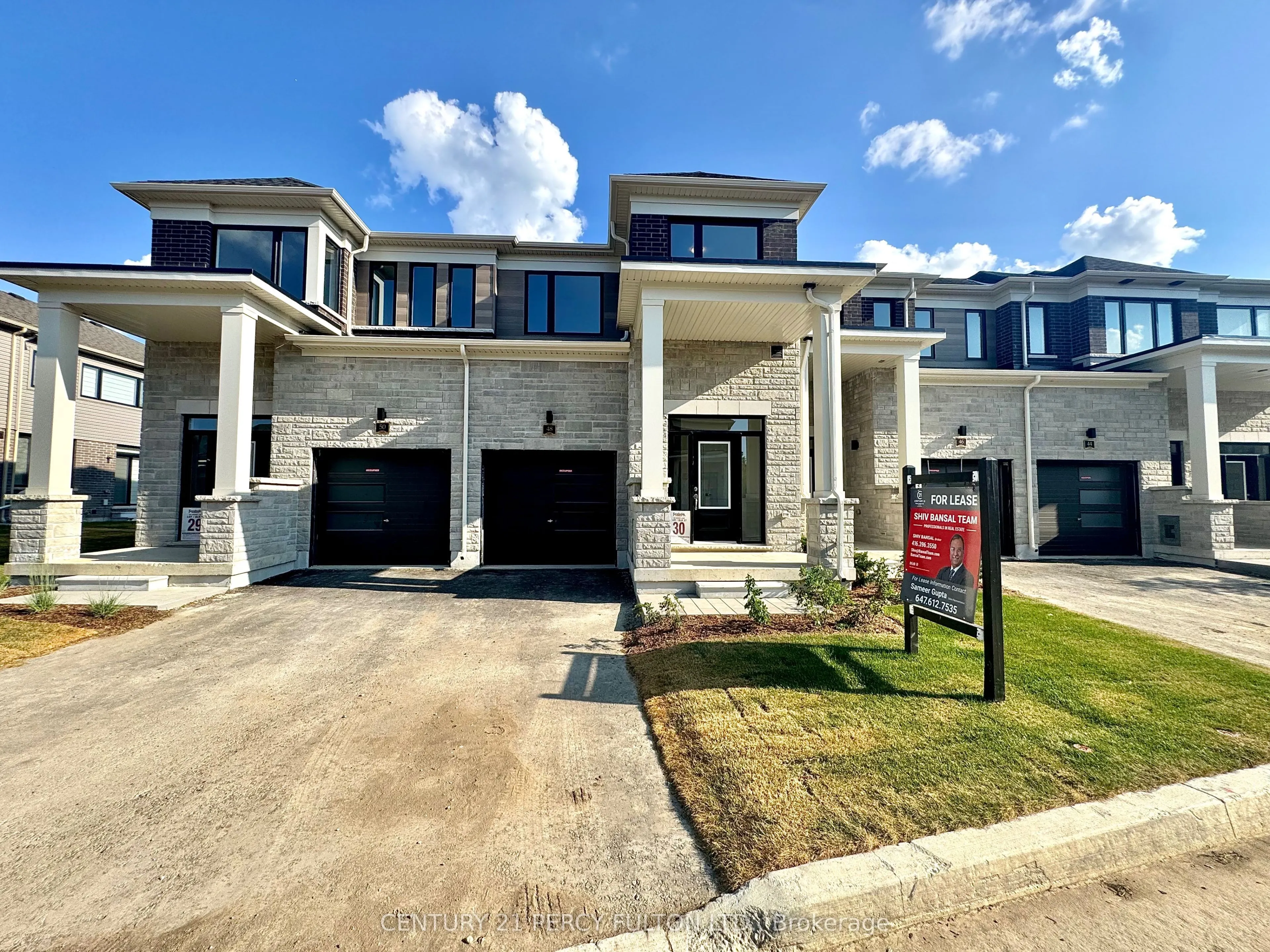 48 Hicking Lane