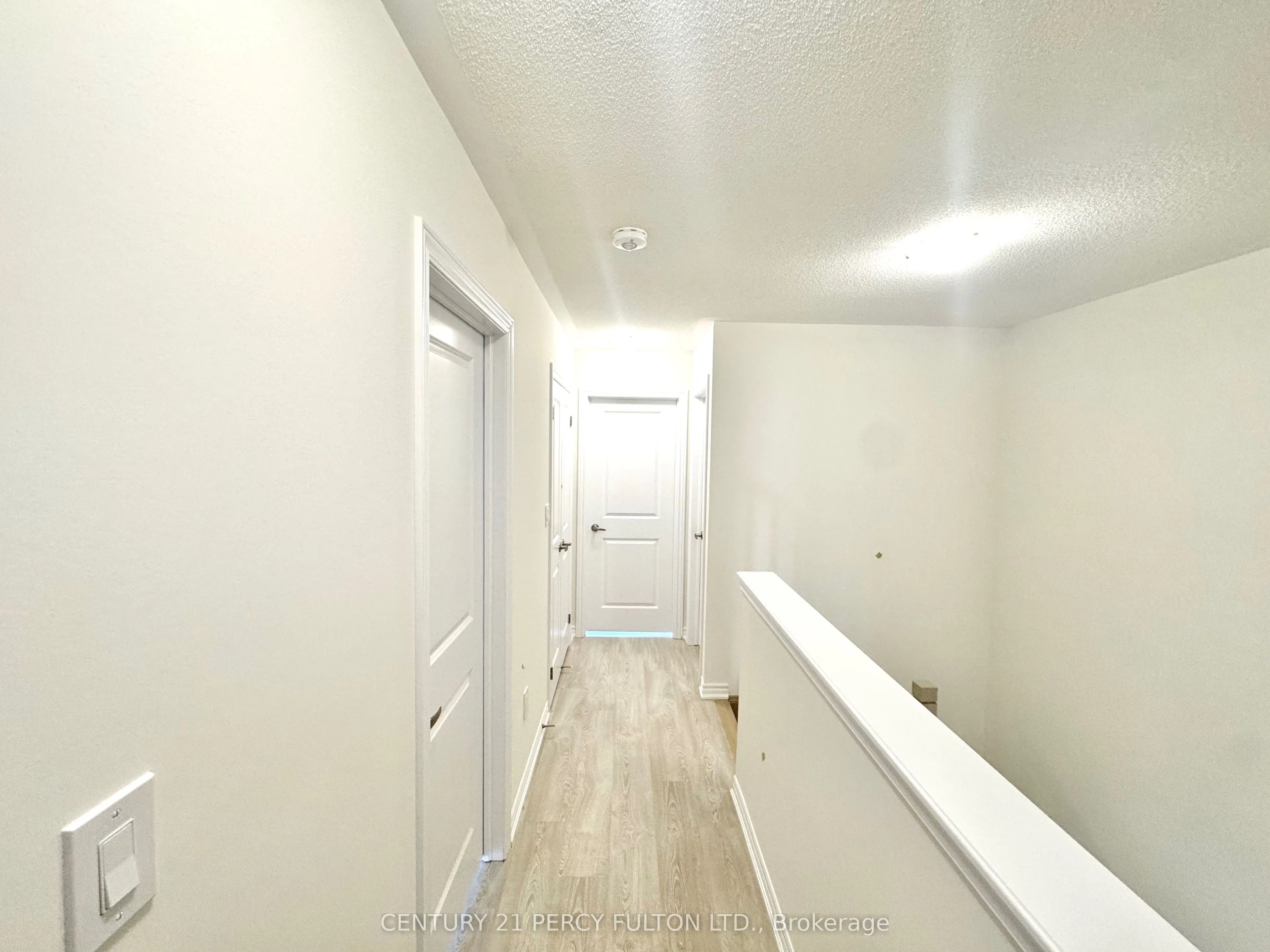 48 Hicking Lane