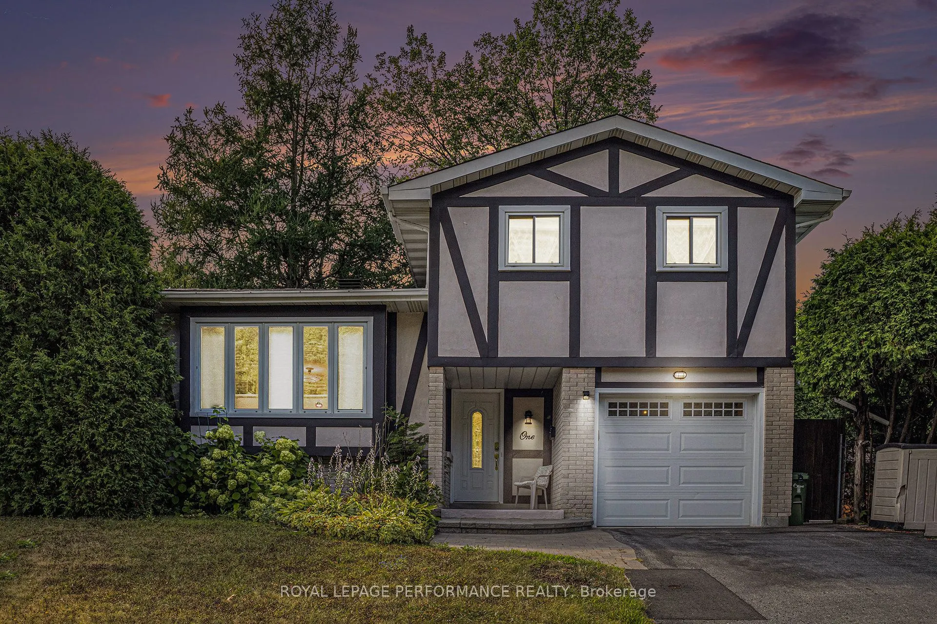 1 Wedgewood Crescent