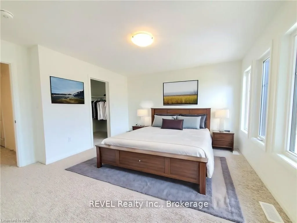 12 West Creek Court