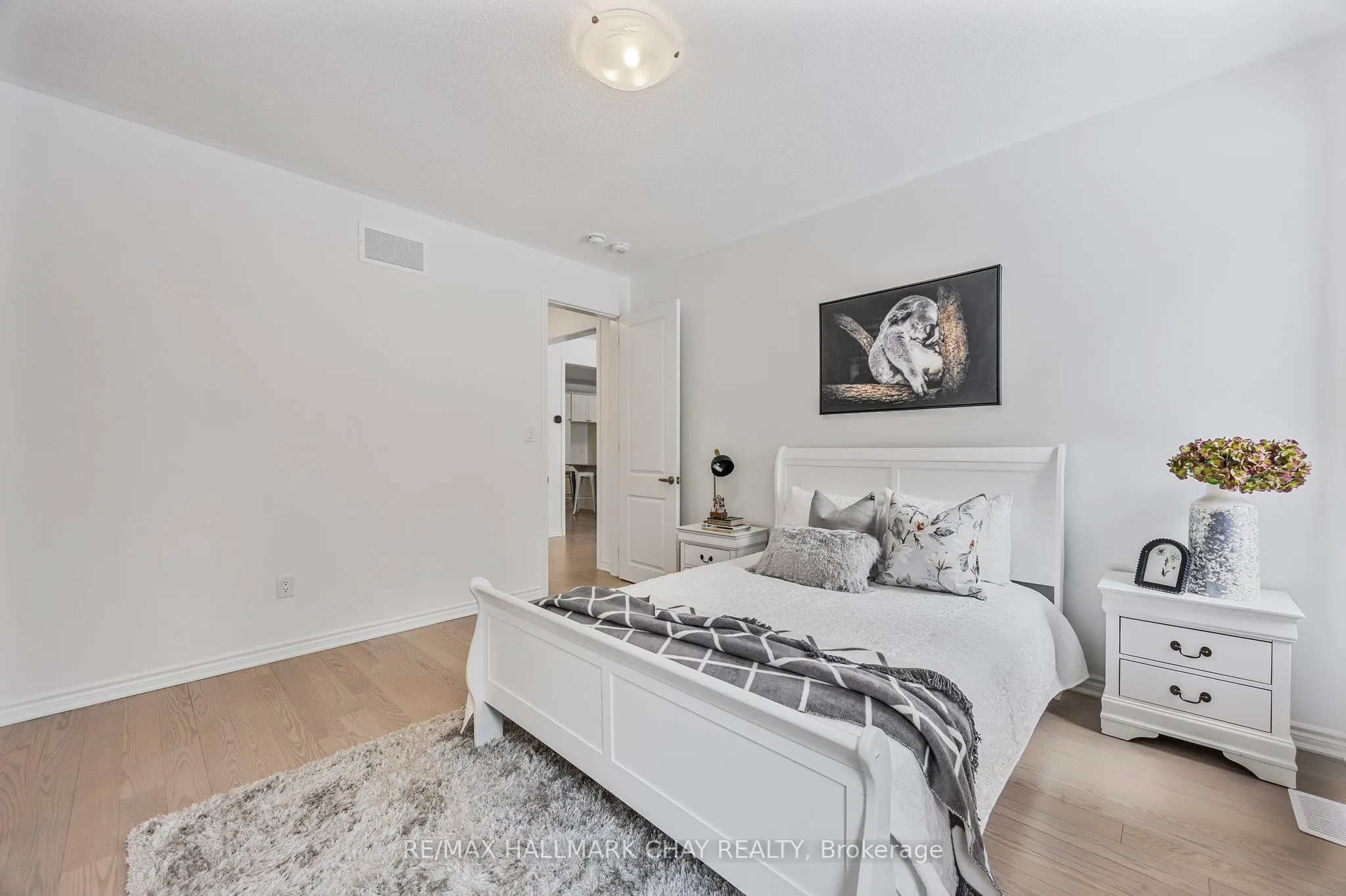 12 Dyer Crescent