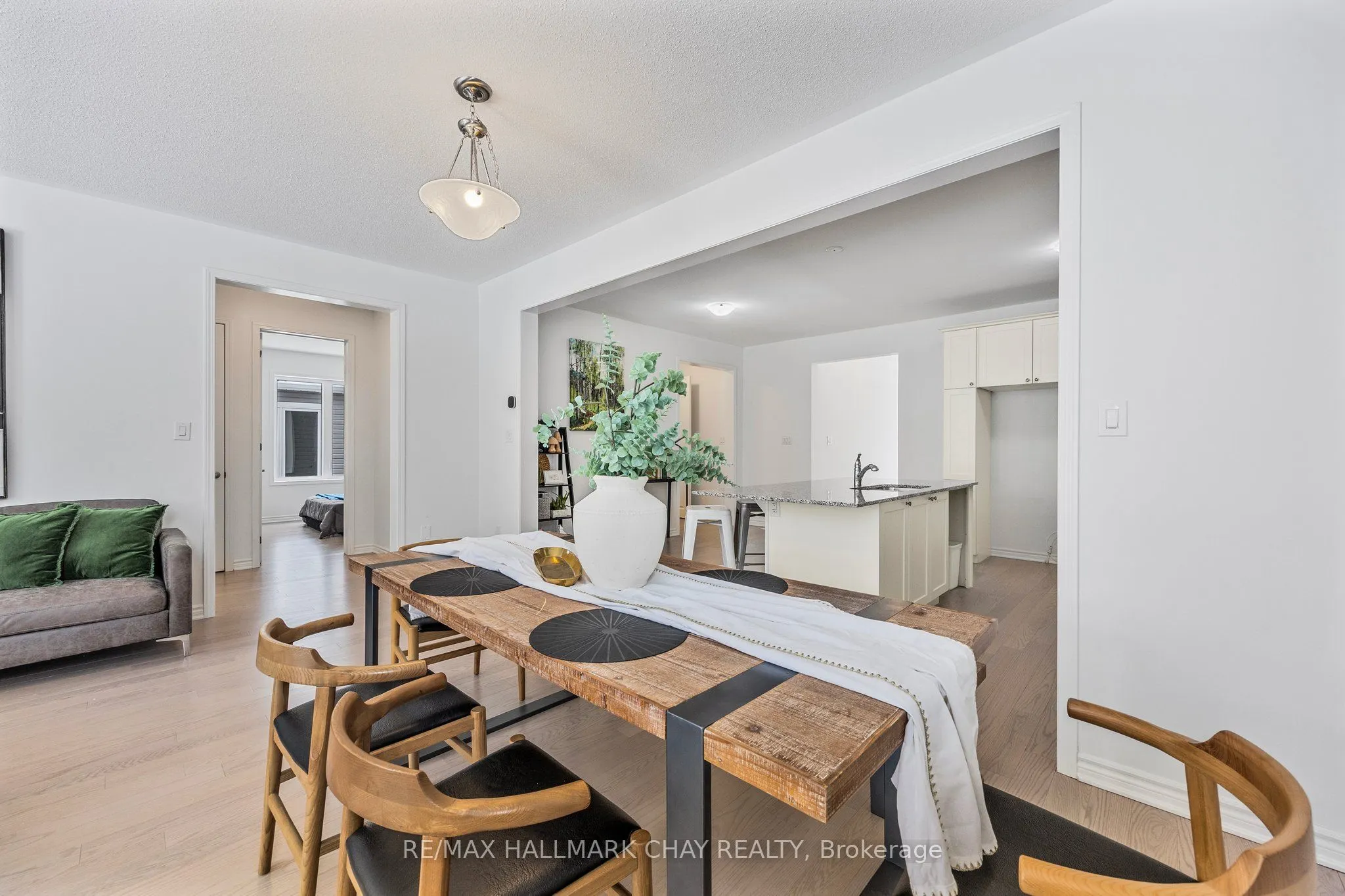 12 Dyer Crescent