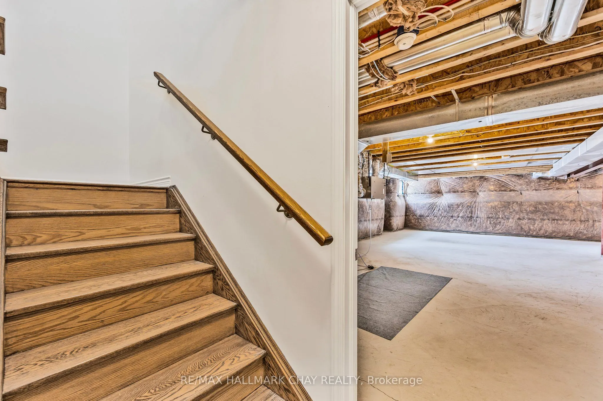 12 Dyer Crescent