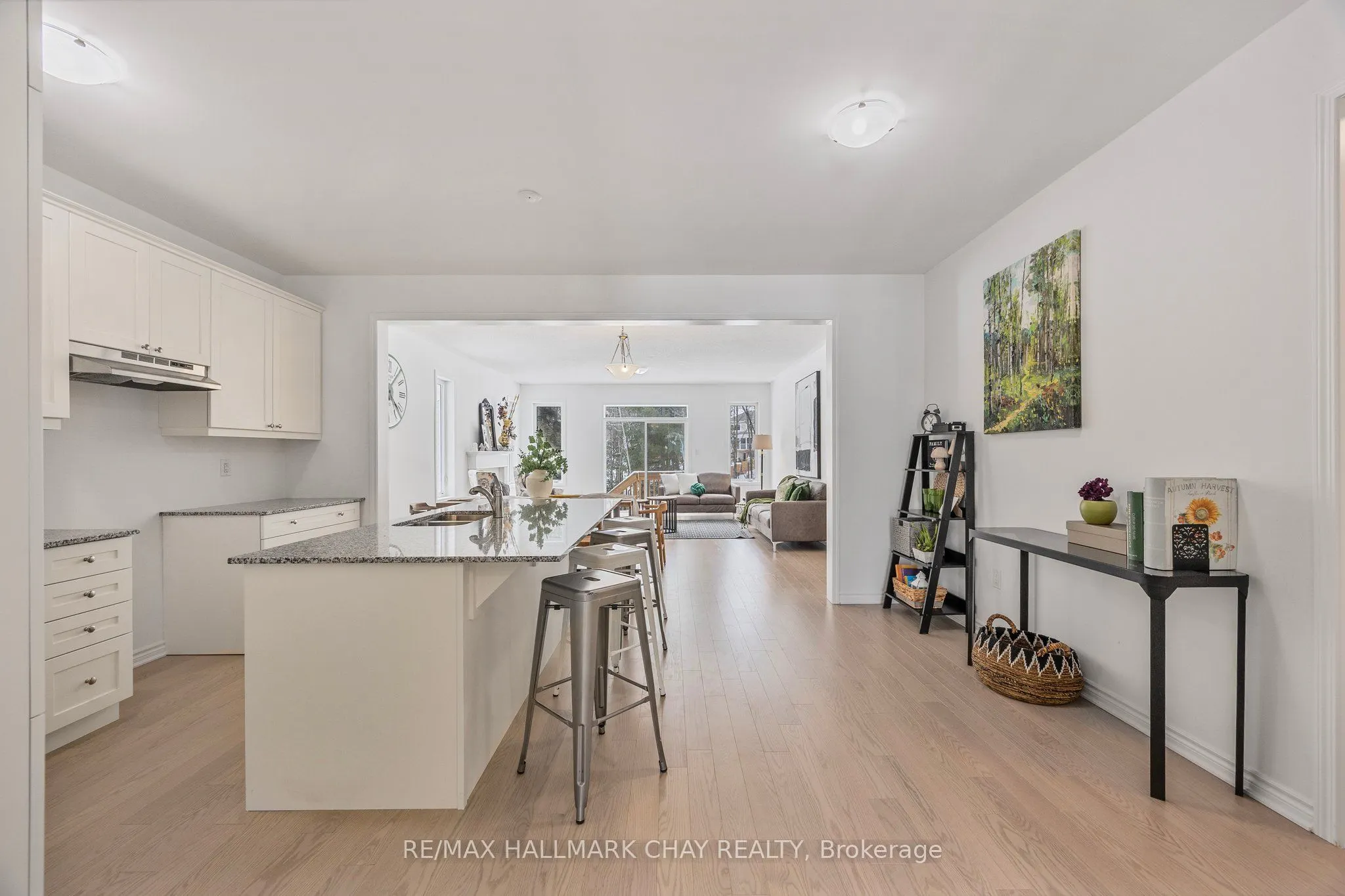 12 Dyer Crescent