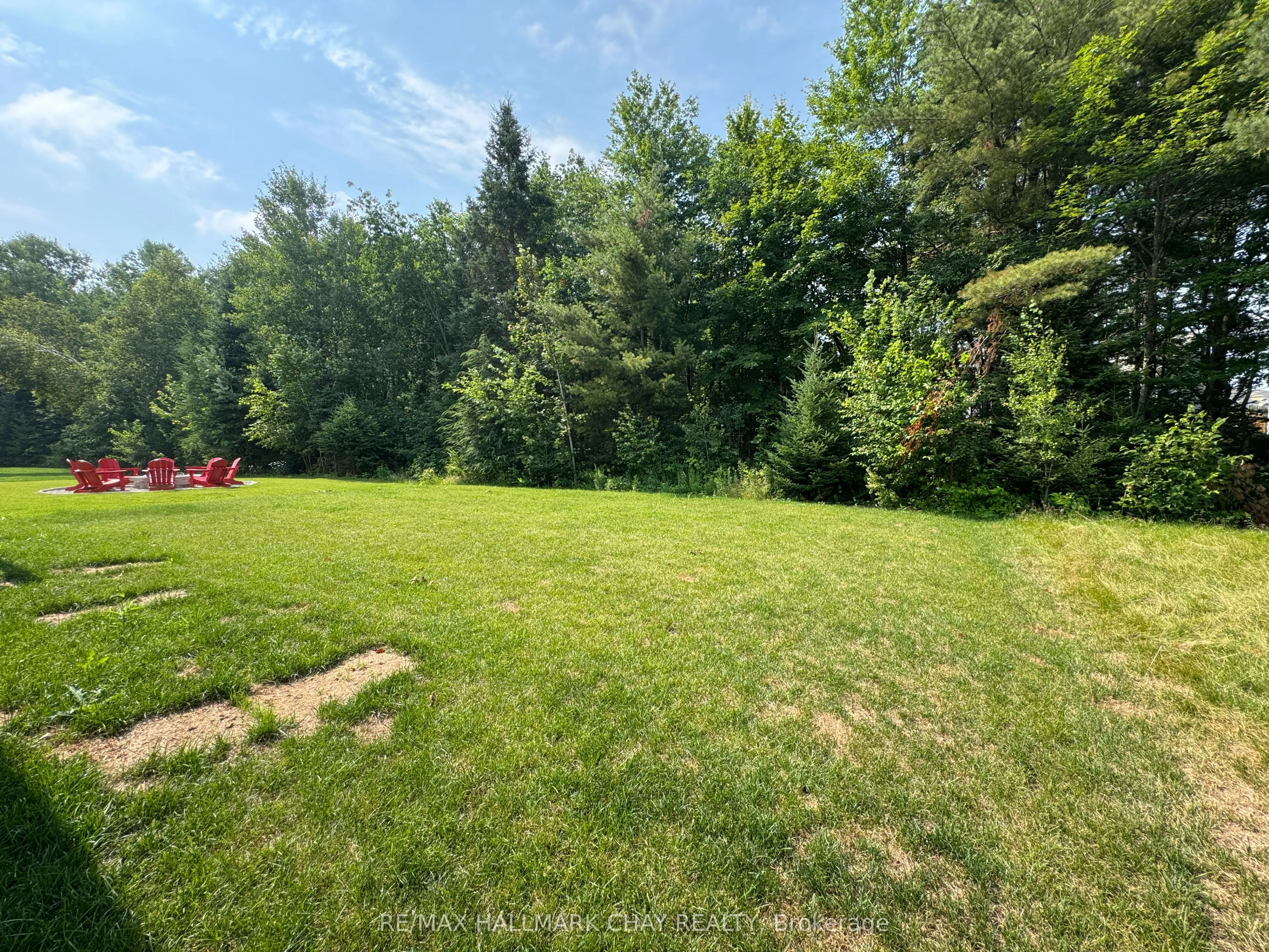 12 Dyer Crescent