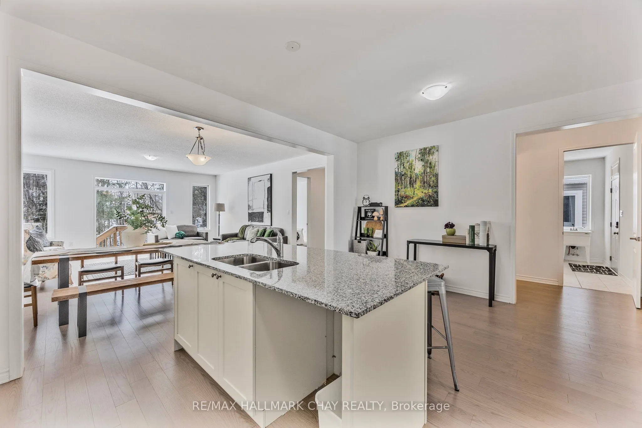 12 Dyer Crescent