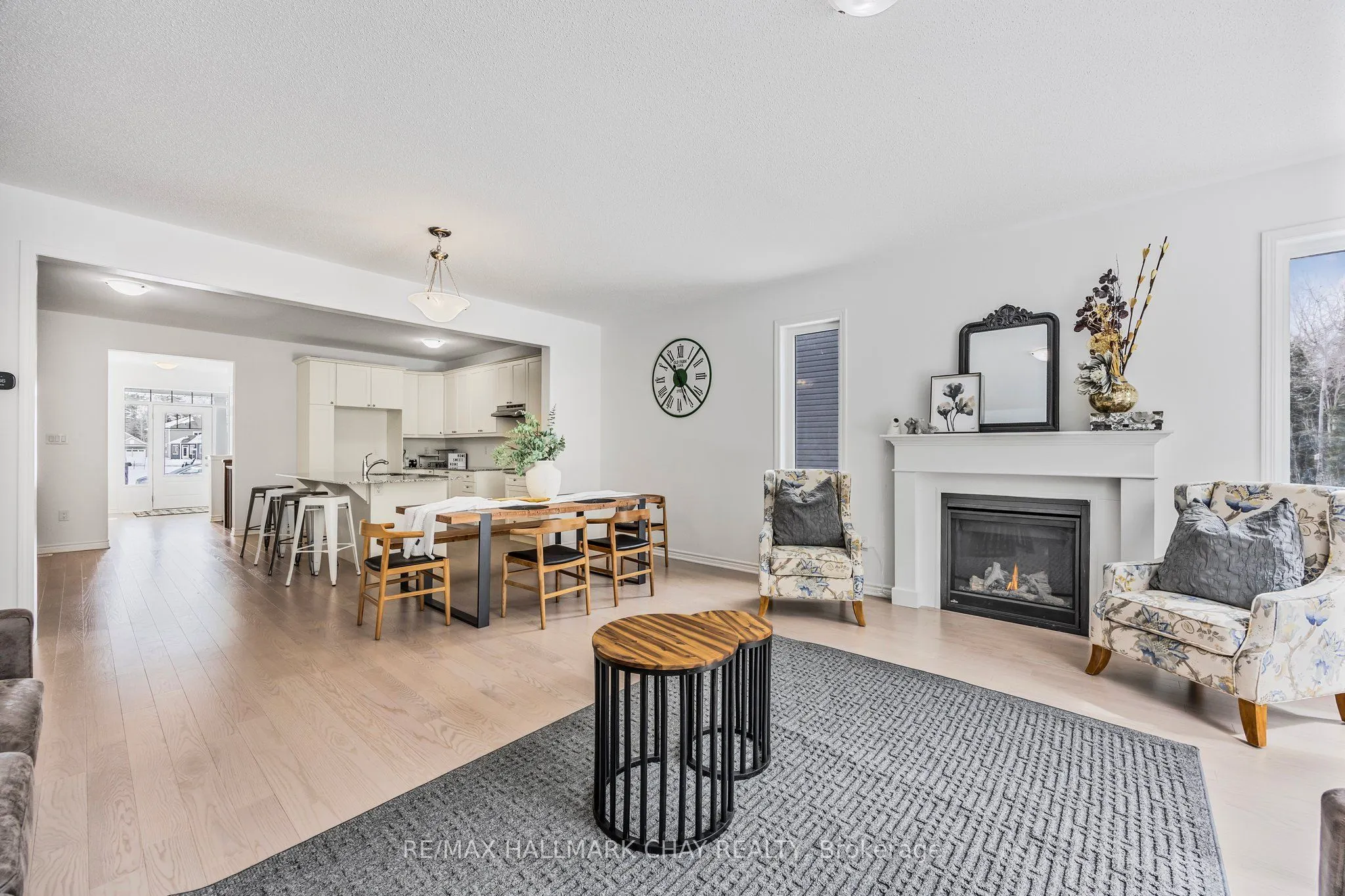 12 Dyer Crescent