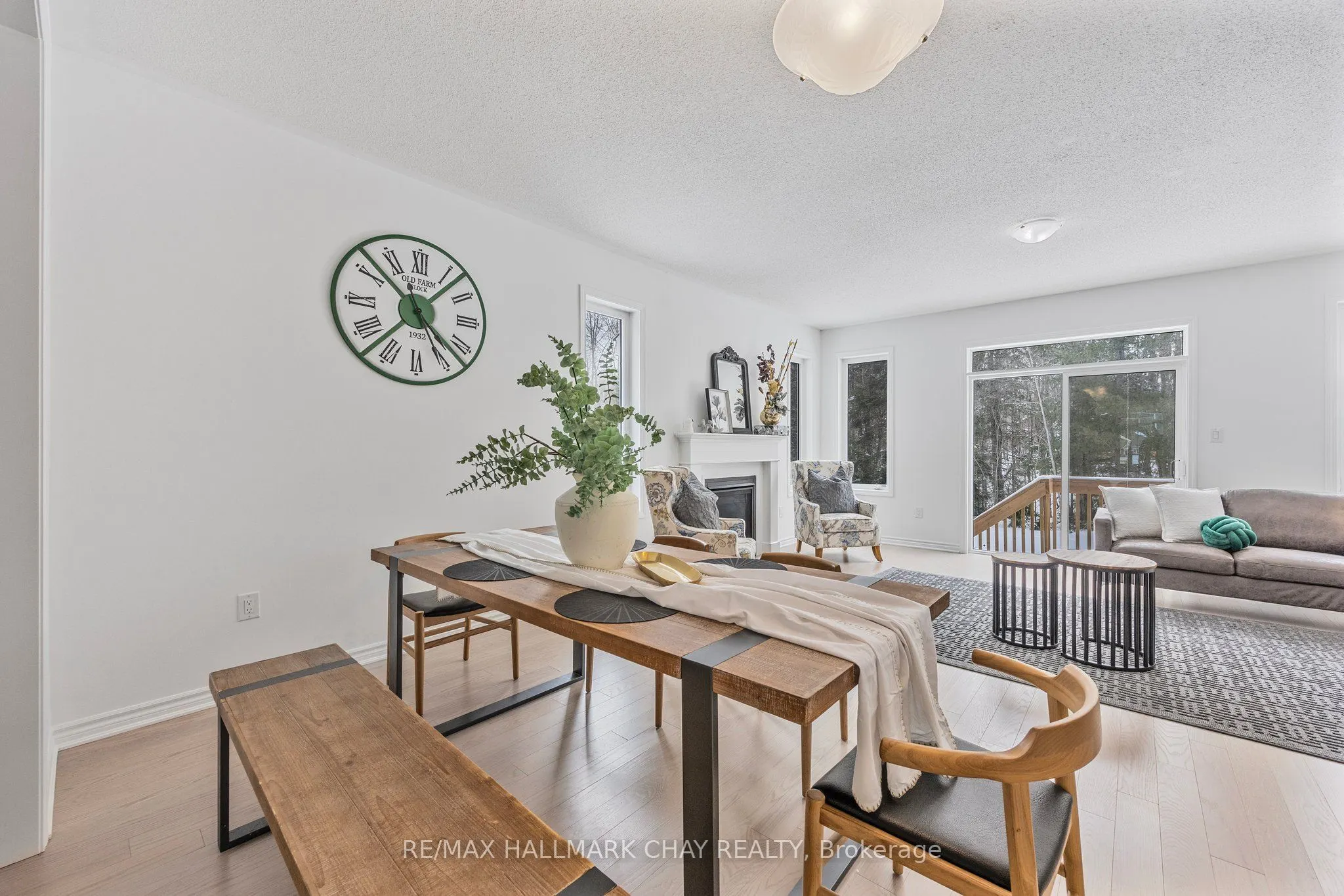 12 Dyer Crescent