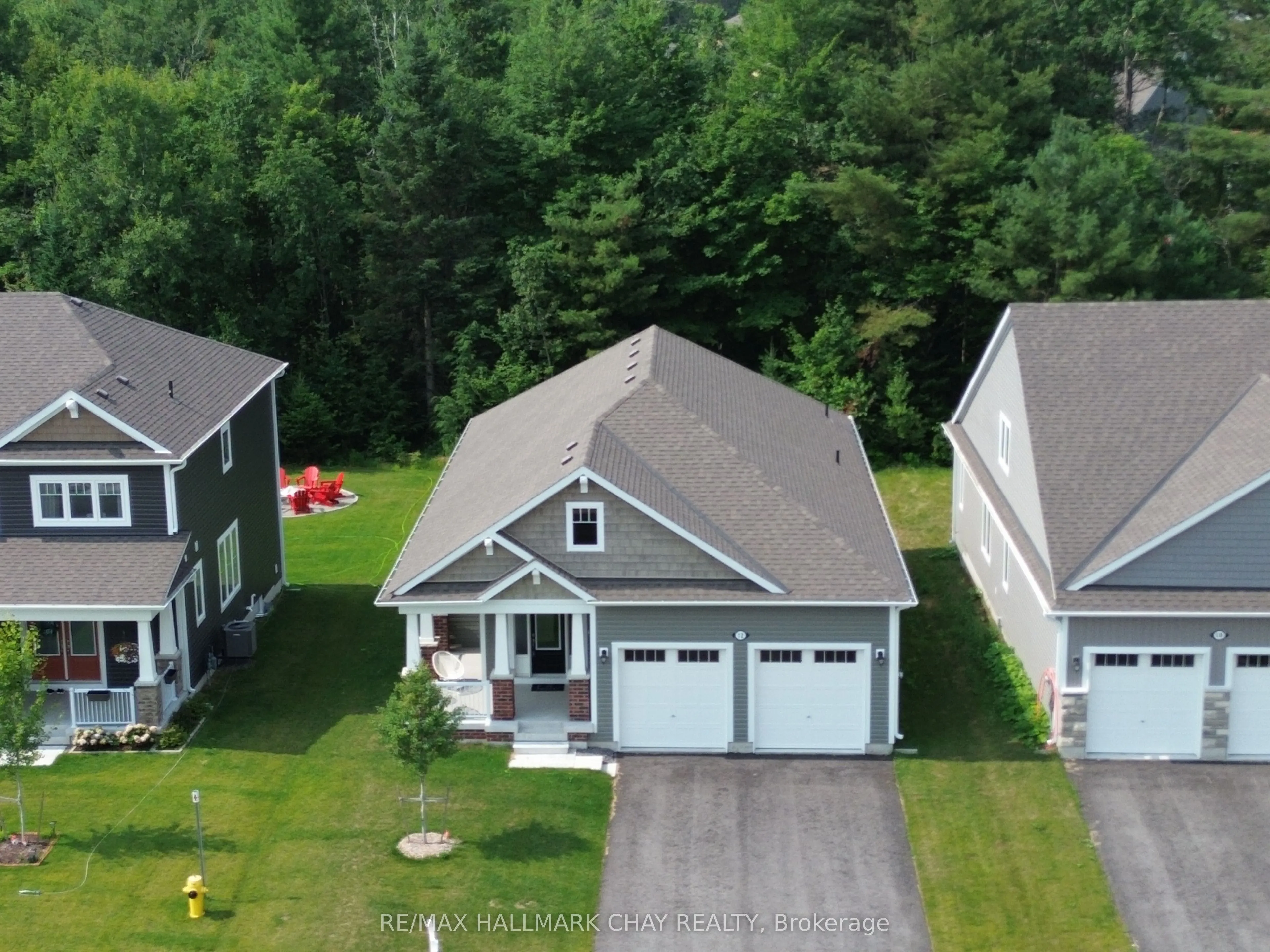 12 Dyer Crescent