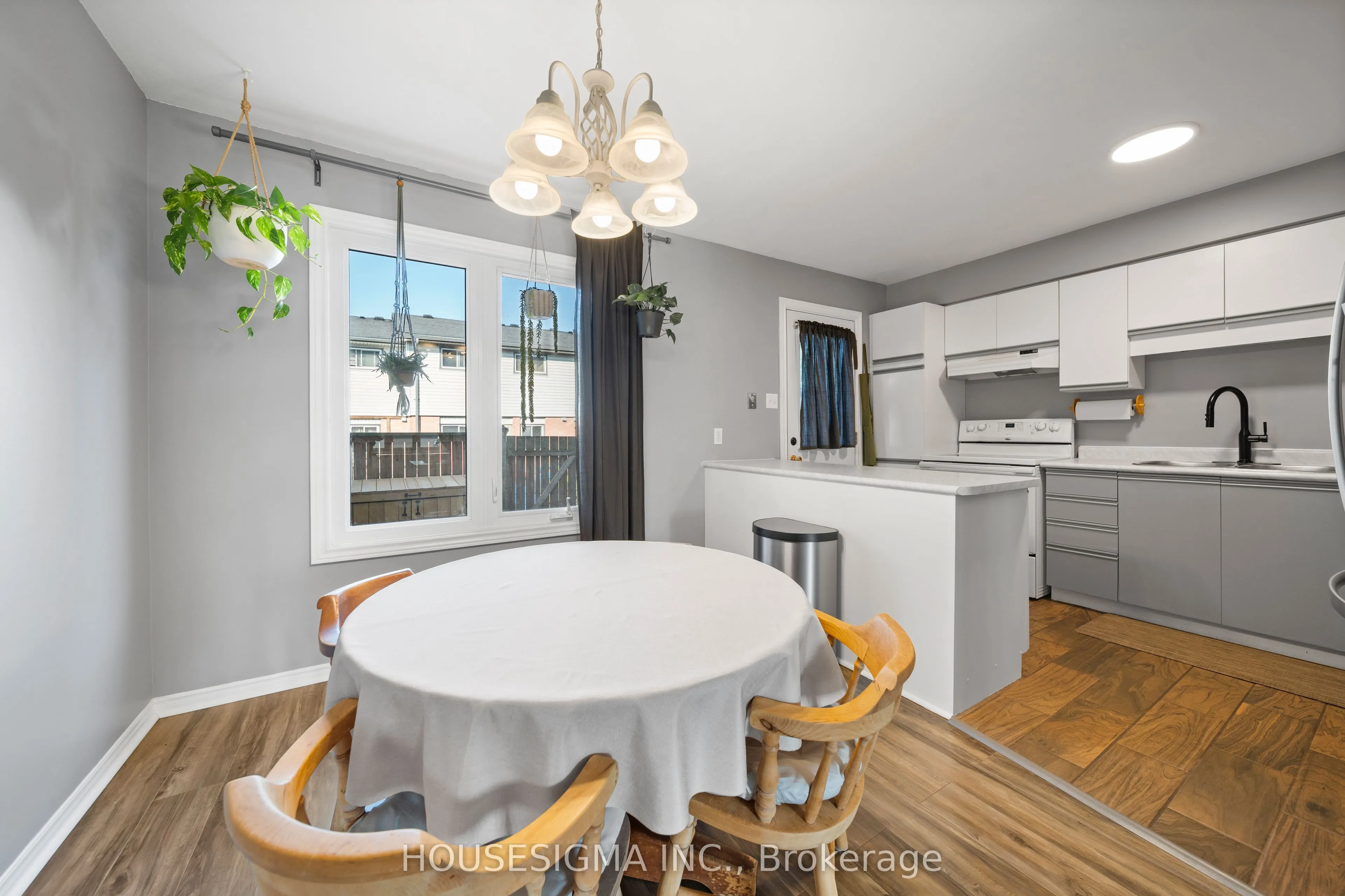 1225 Cheapside Street, #4