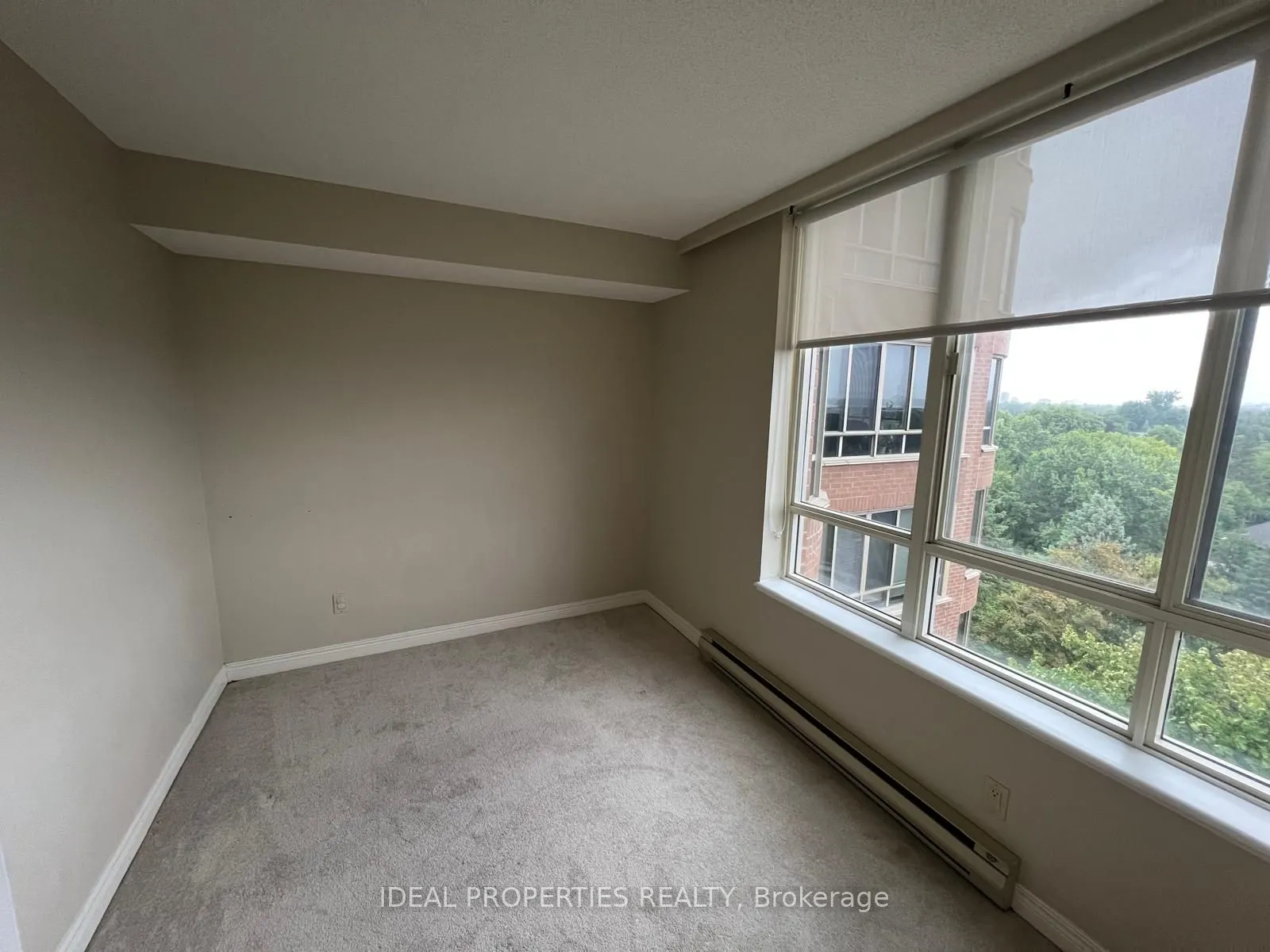 100 Grant Carman Drive N, #809