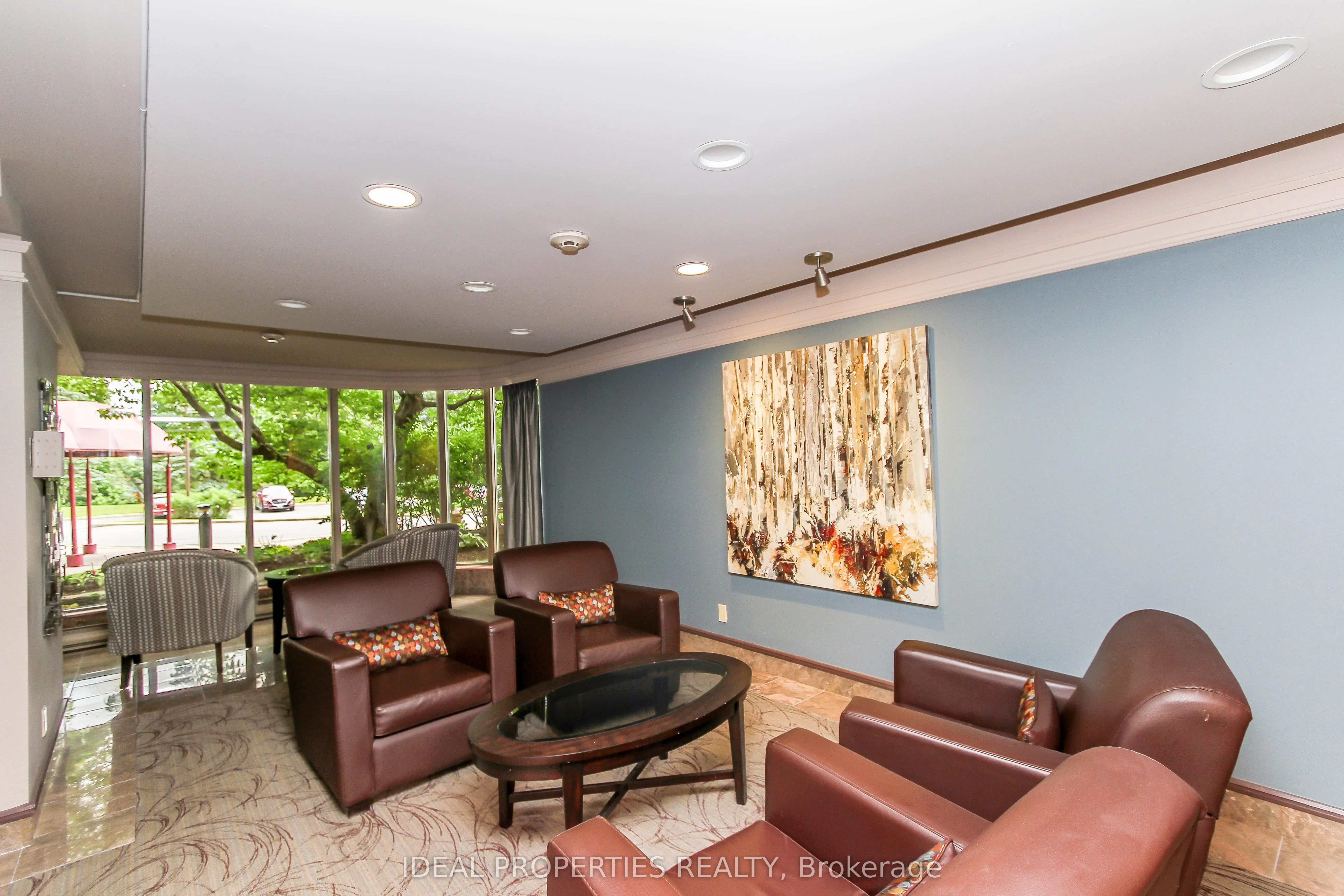 100 Grant Carman Drive N, #809