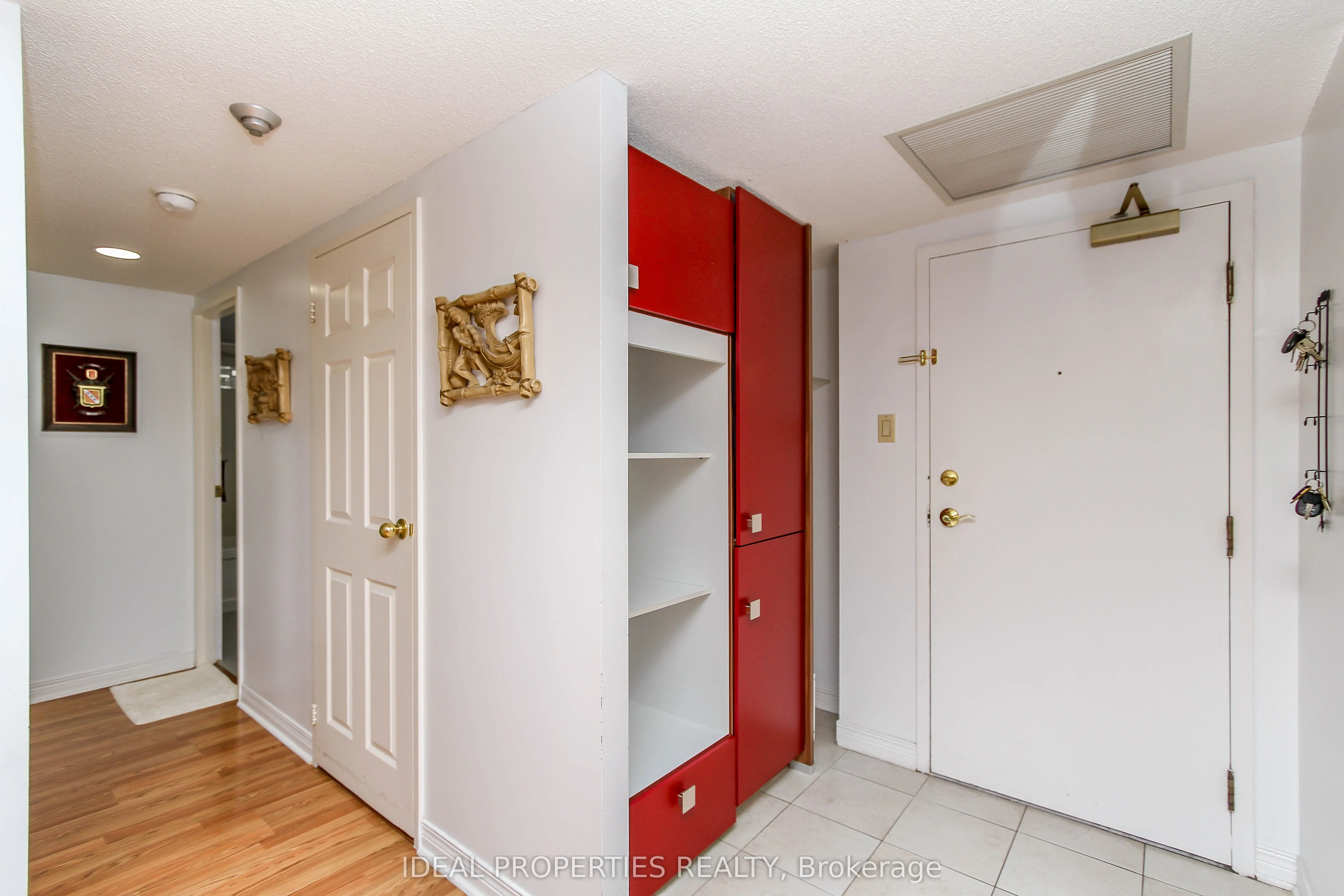 100 Grant Carman Drive N, #809