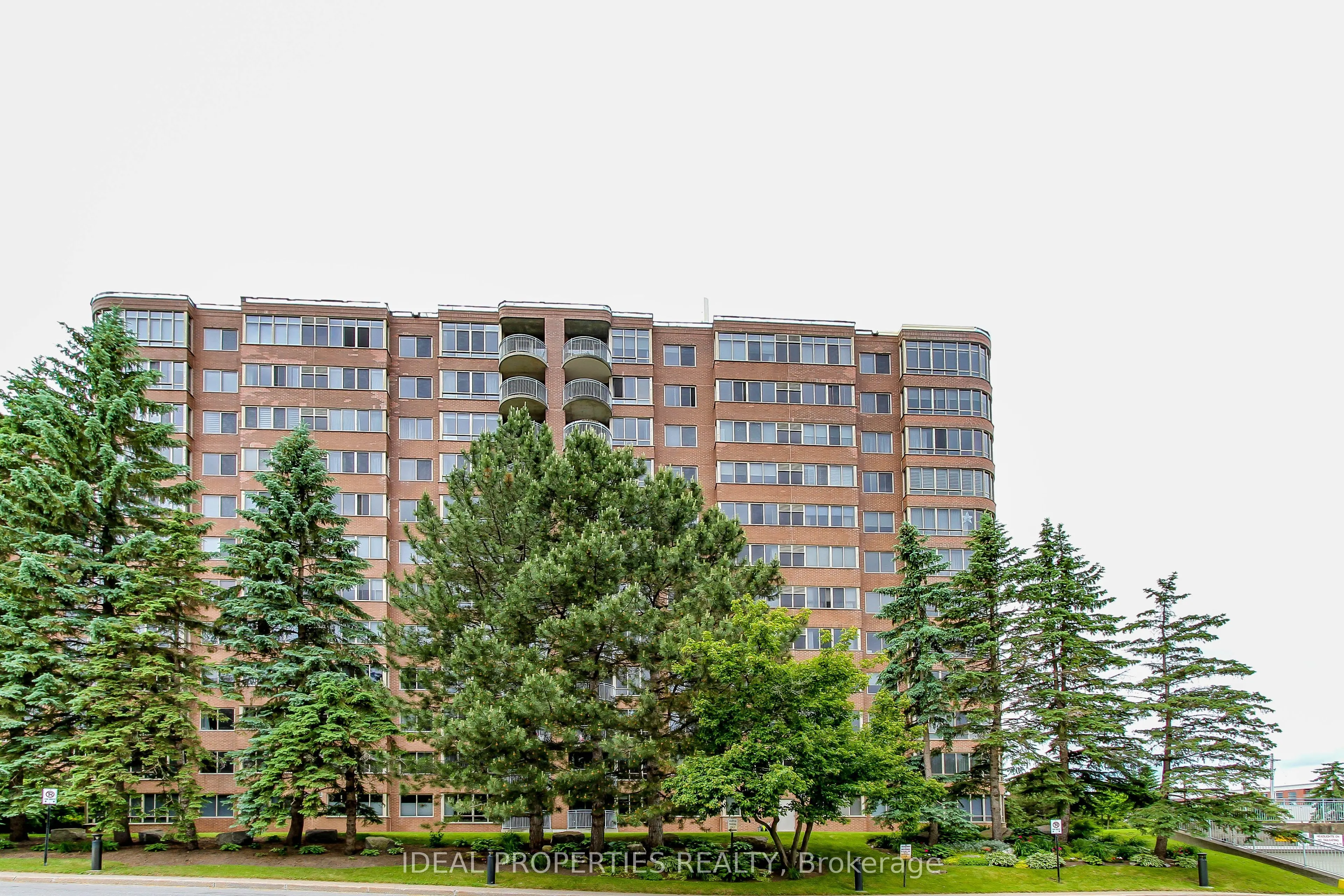 100 Grant Carman Drive N, #809