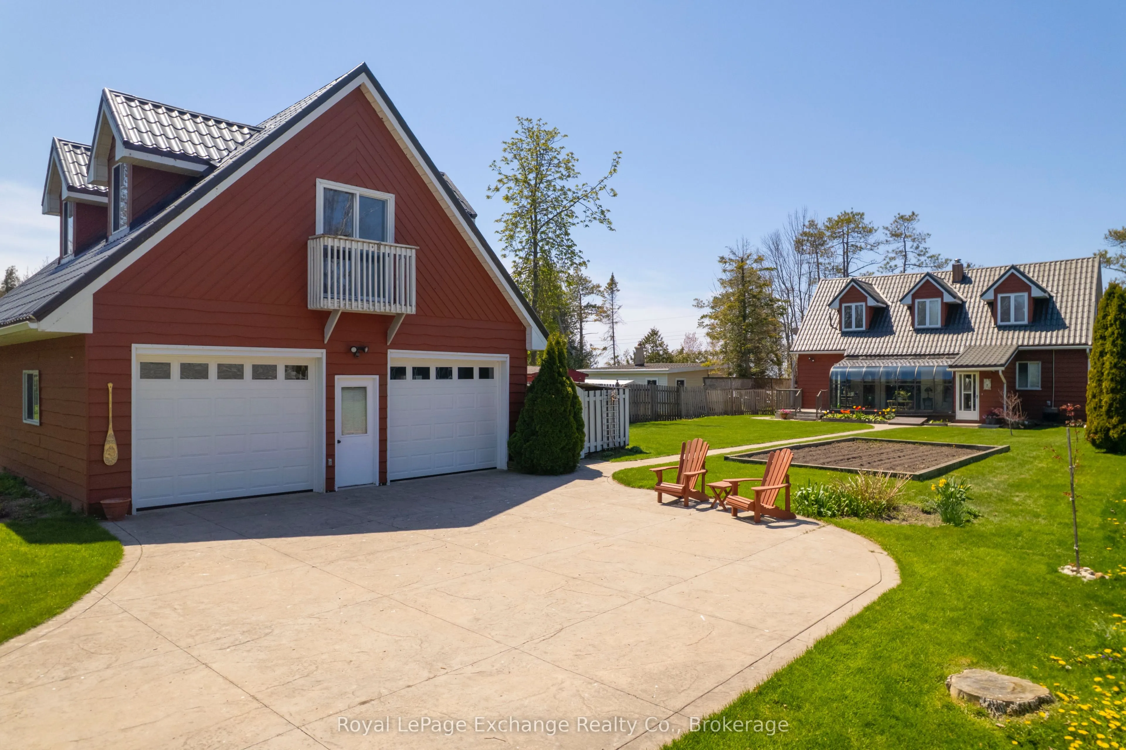 185 Huron Road