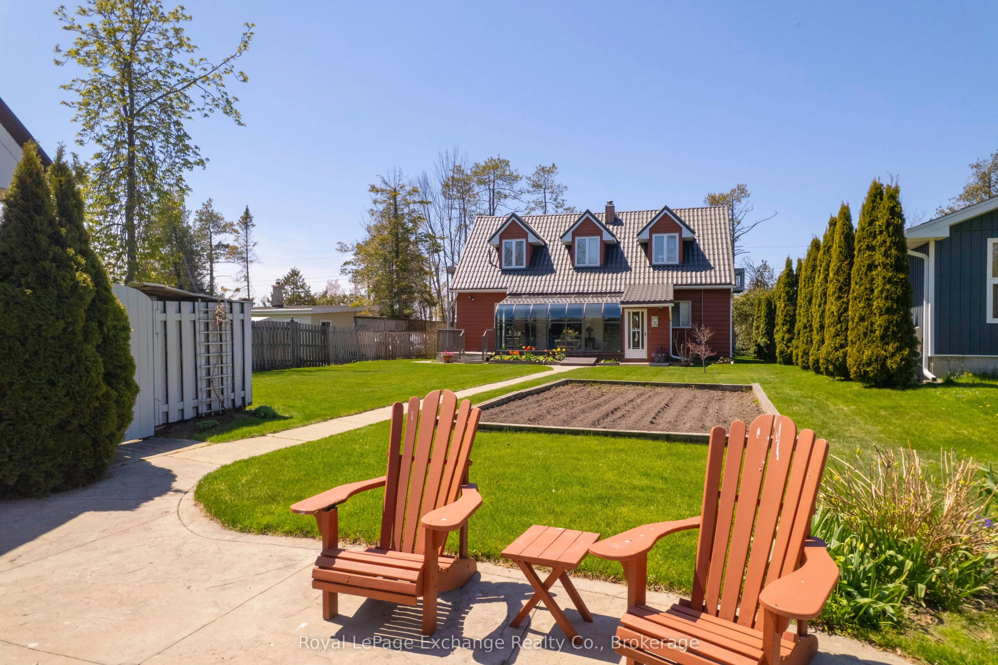 185 Huron Road