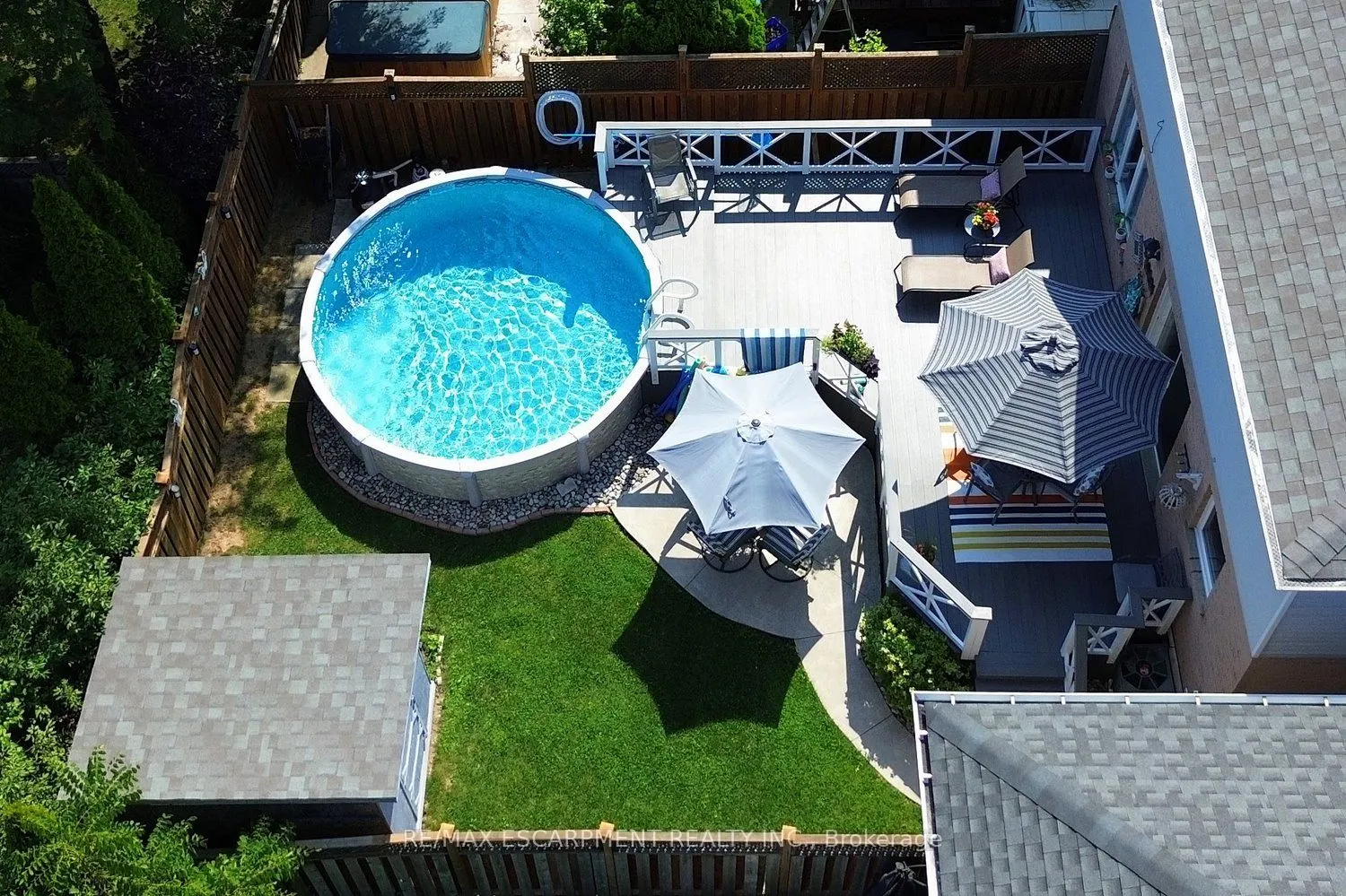 11 Jacqueline Boulevard