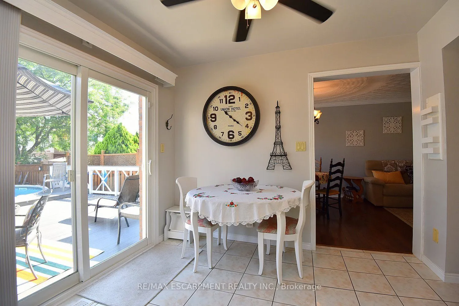 11 Jacqueline Boulevard