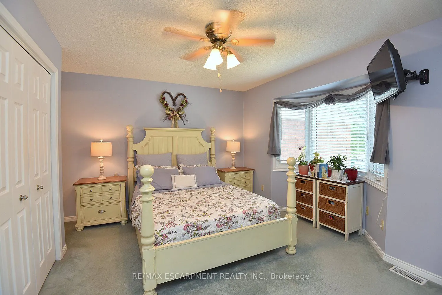 11 Jacqueline Boulevard
