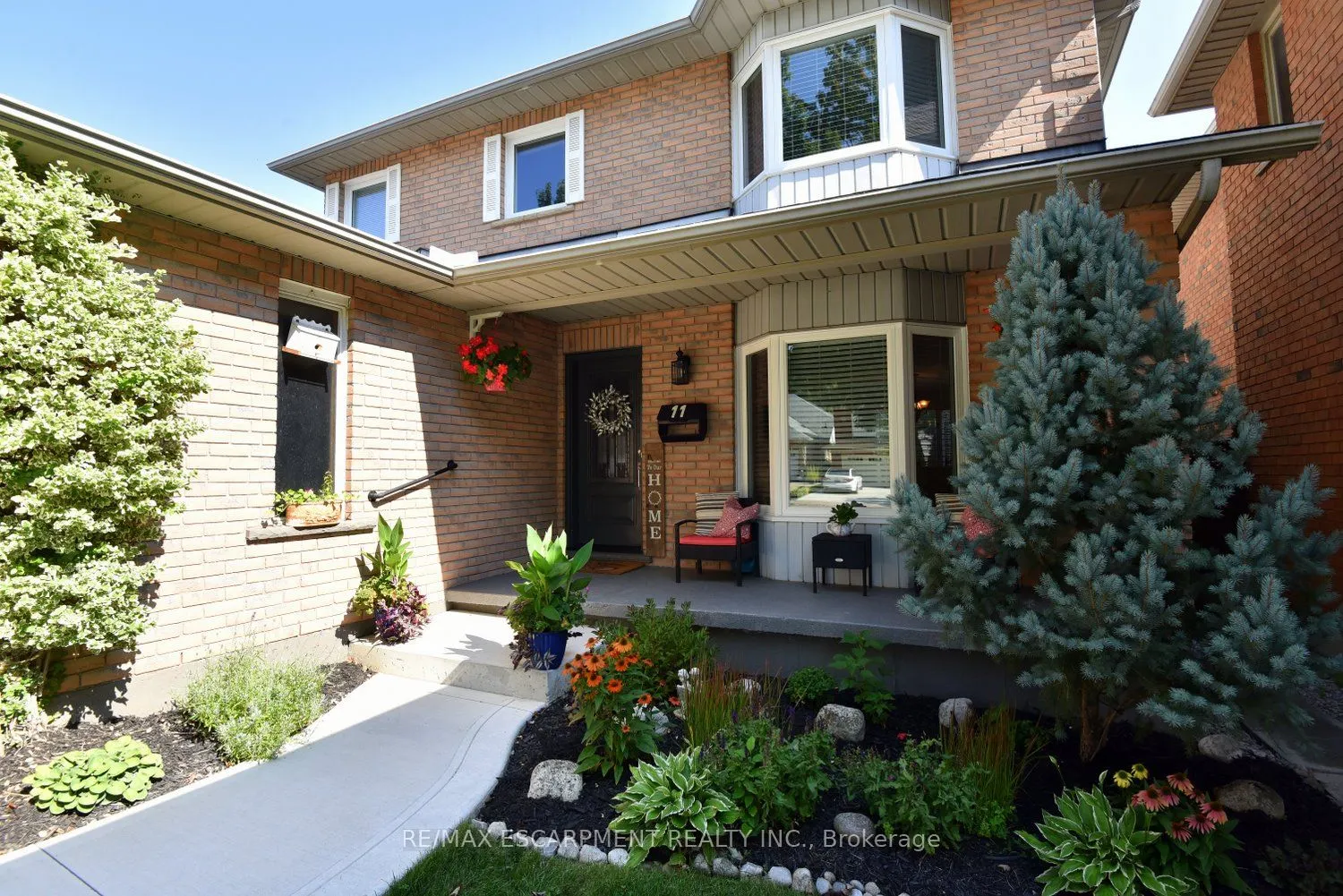 11 Jacqueline Boulevard