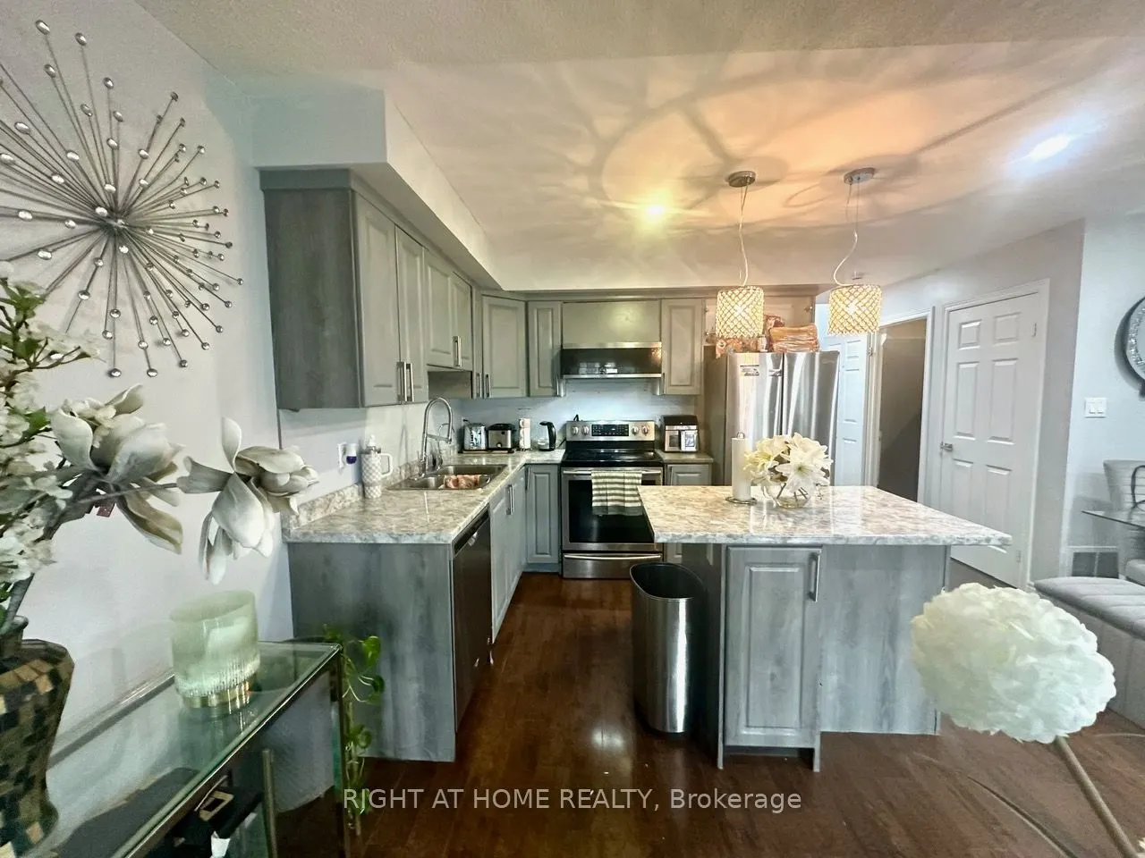 20 McConkey Crescent, #83
