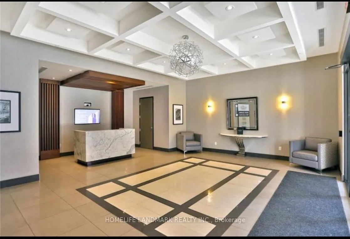 150 MAIN Street W, #903