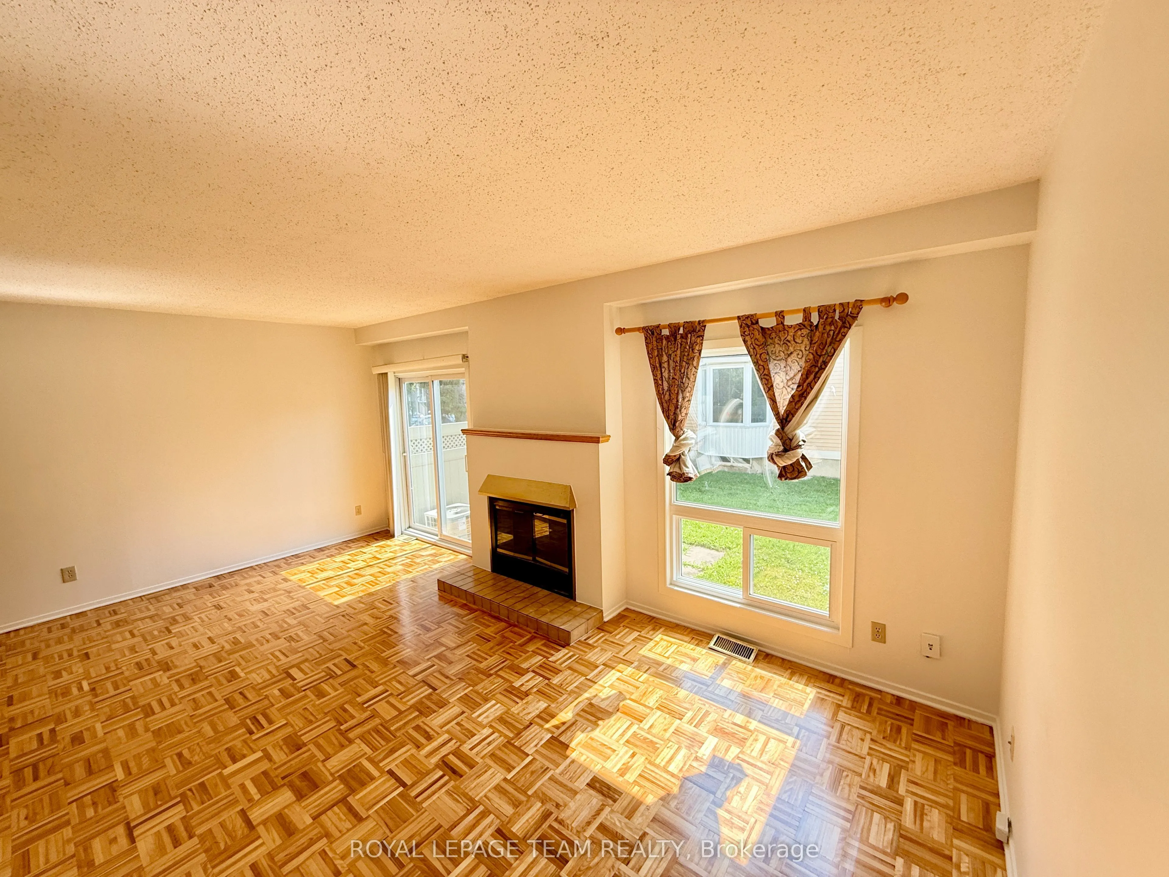 14 Castlebrook Lane, #A