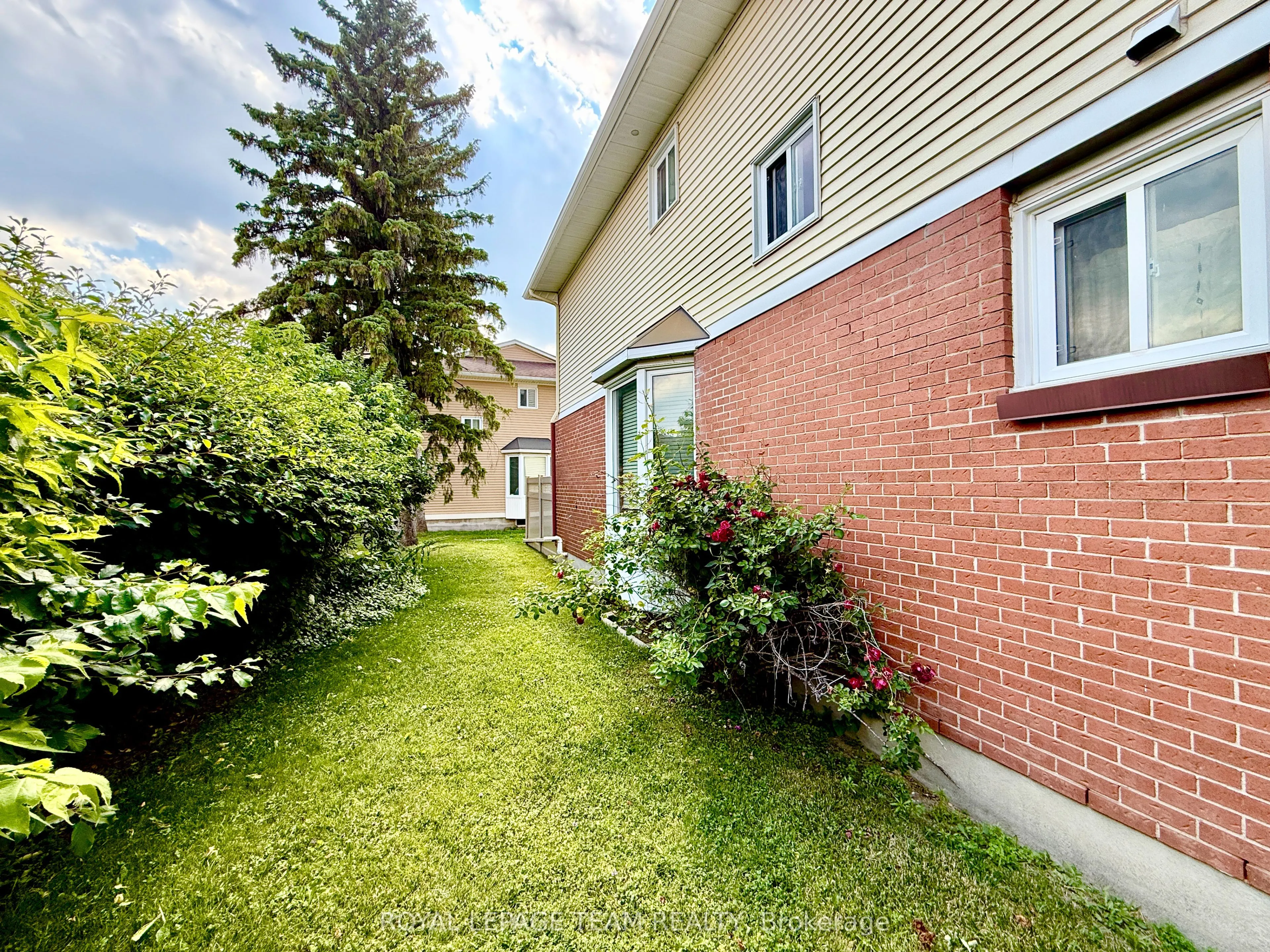 14 Castlebrook Lane, #A