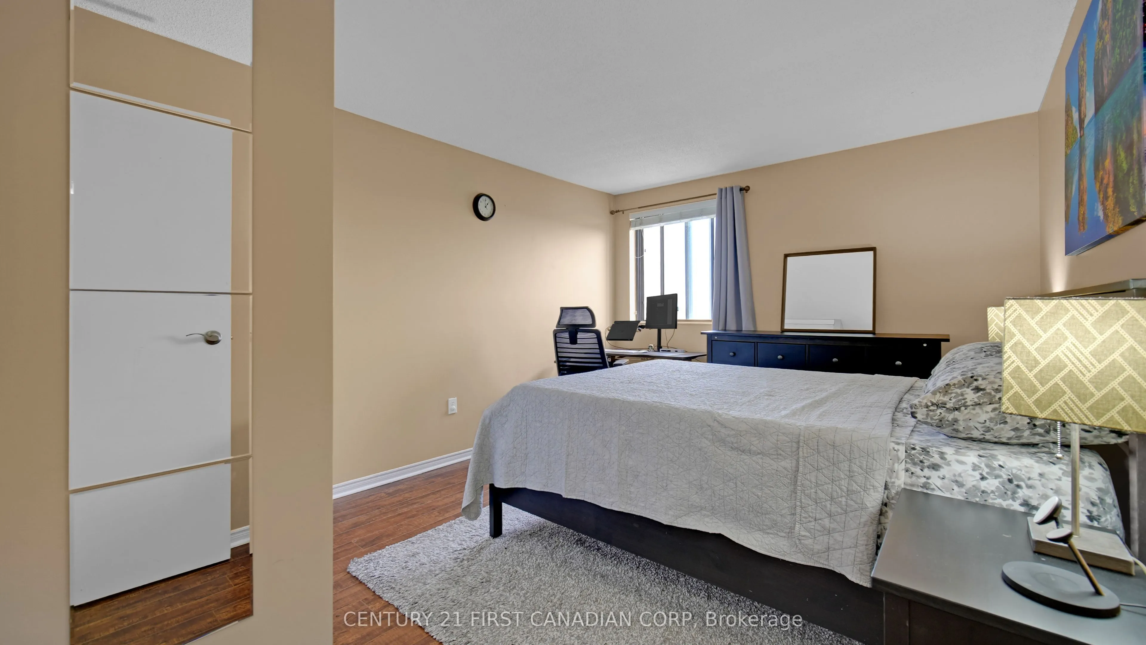 1600 Adelaide Street, #811