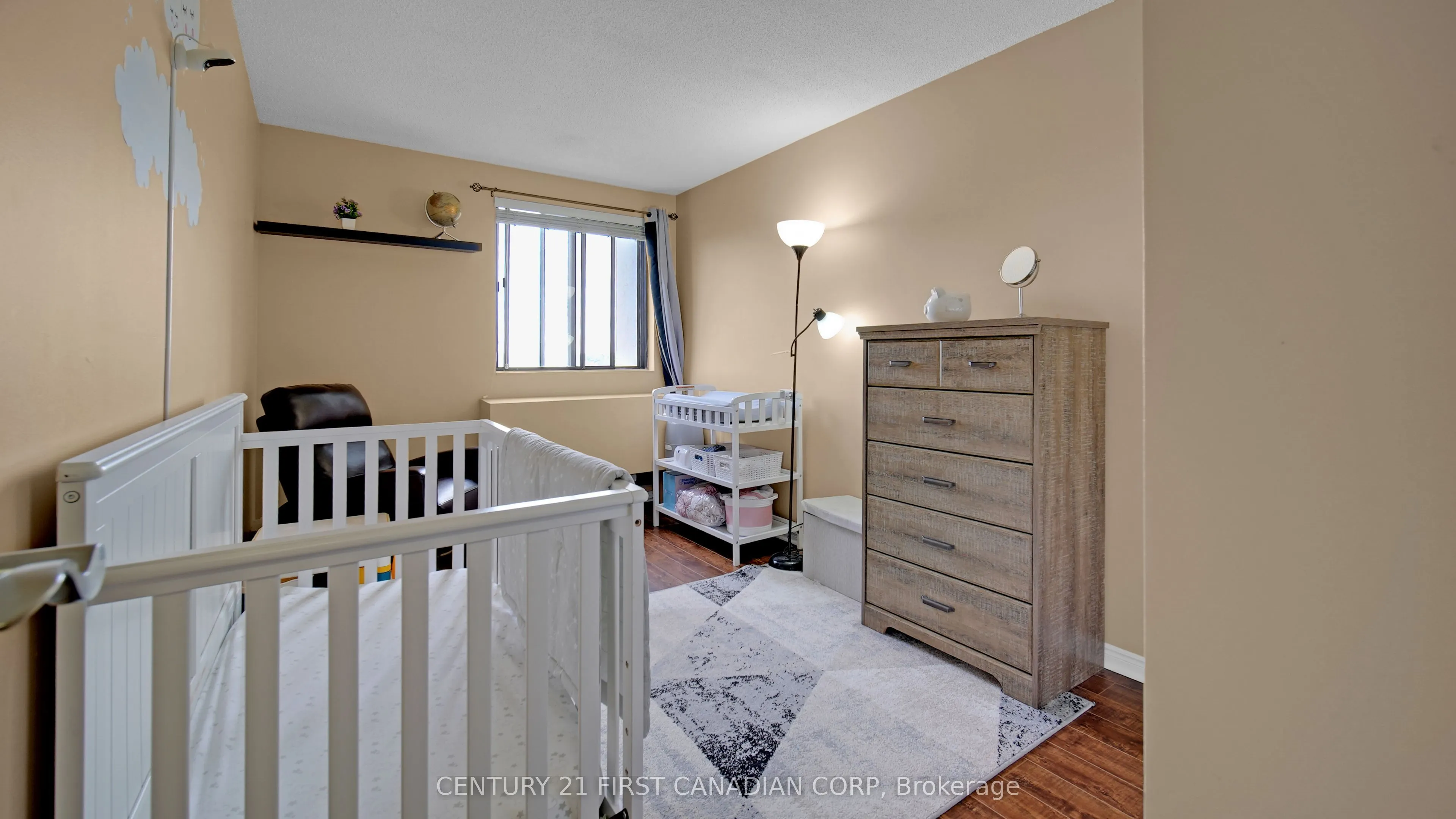 1600 Adelaide Street, #811
