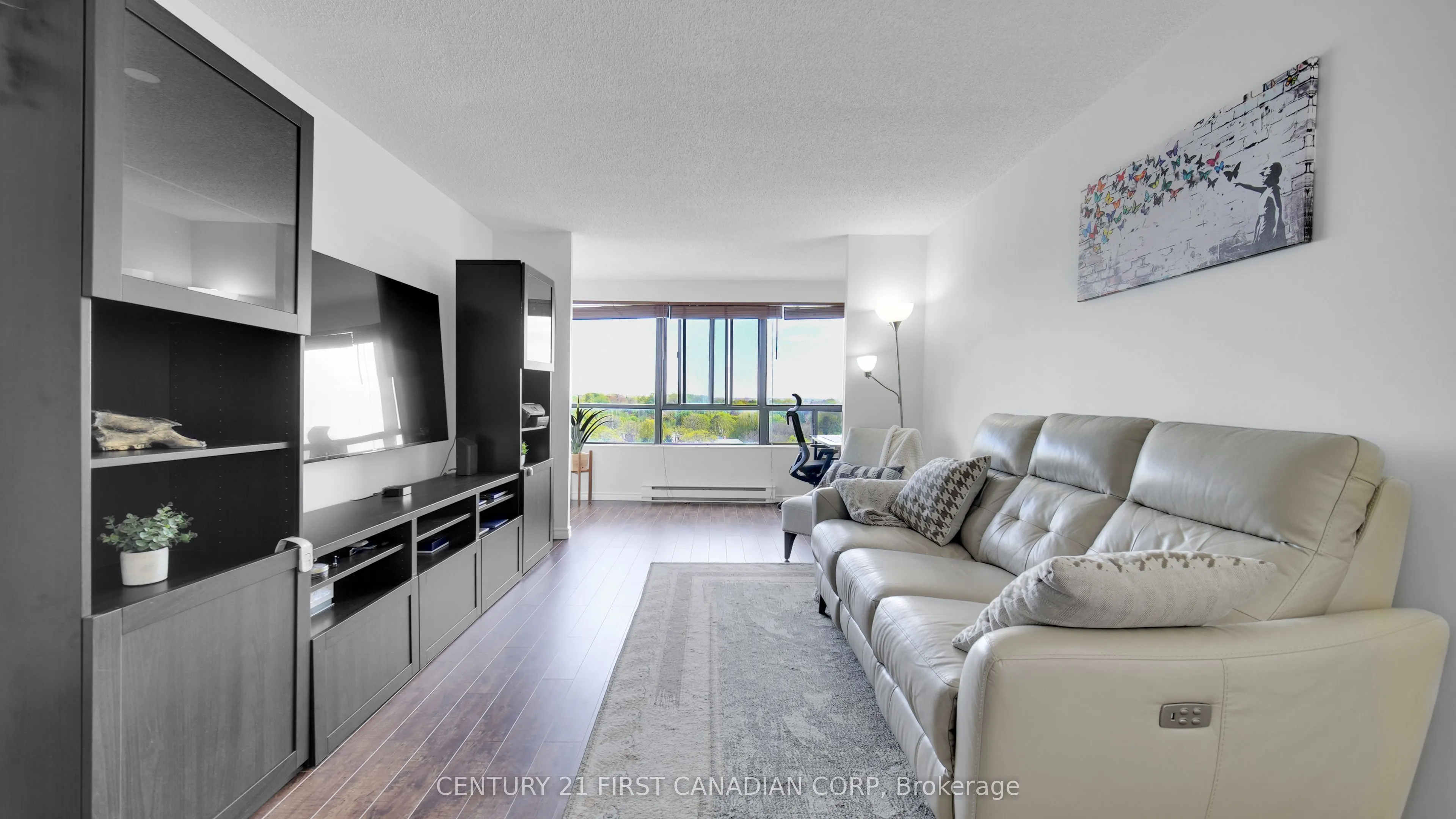 1600 Adelaide Street, #811