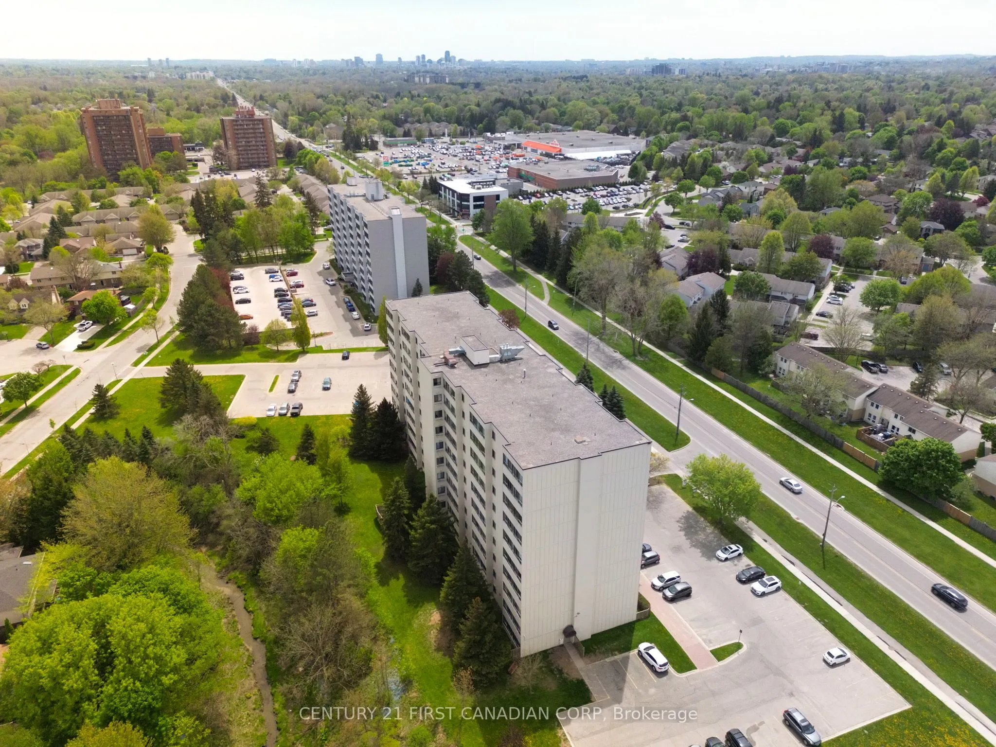 1600 Adelaide Street, #811