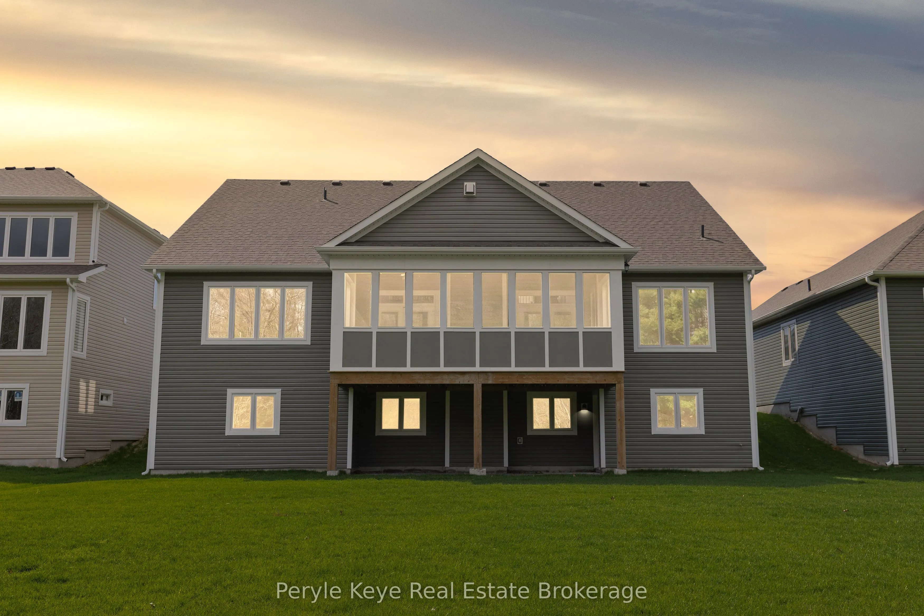 30 Dyer Crescent