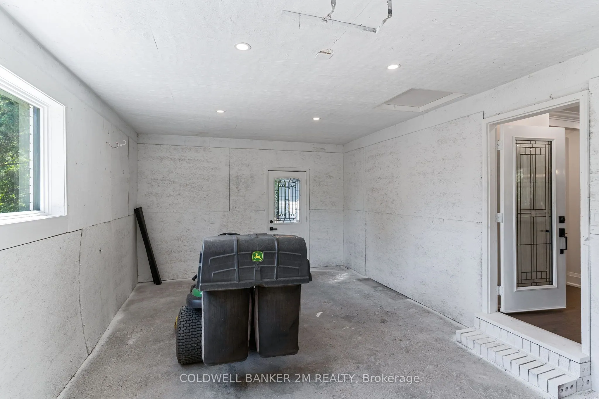 2812 County Road