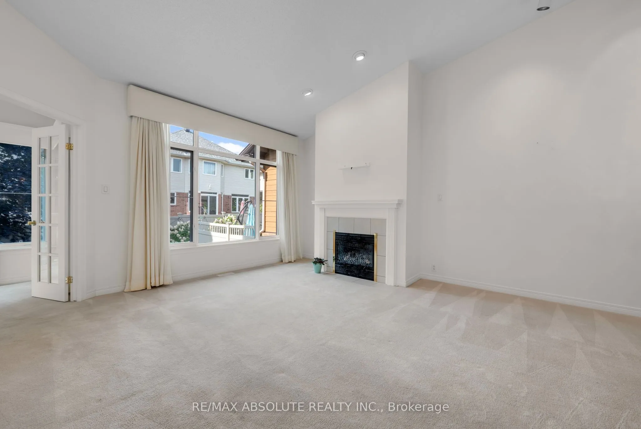 87 WATERTHRUSH Crescent