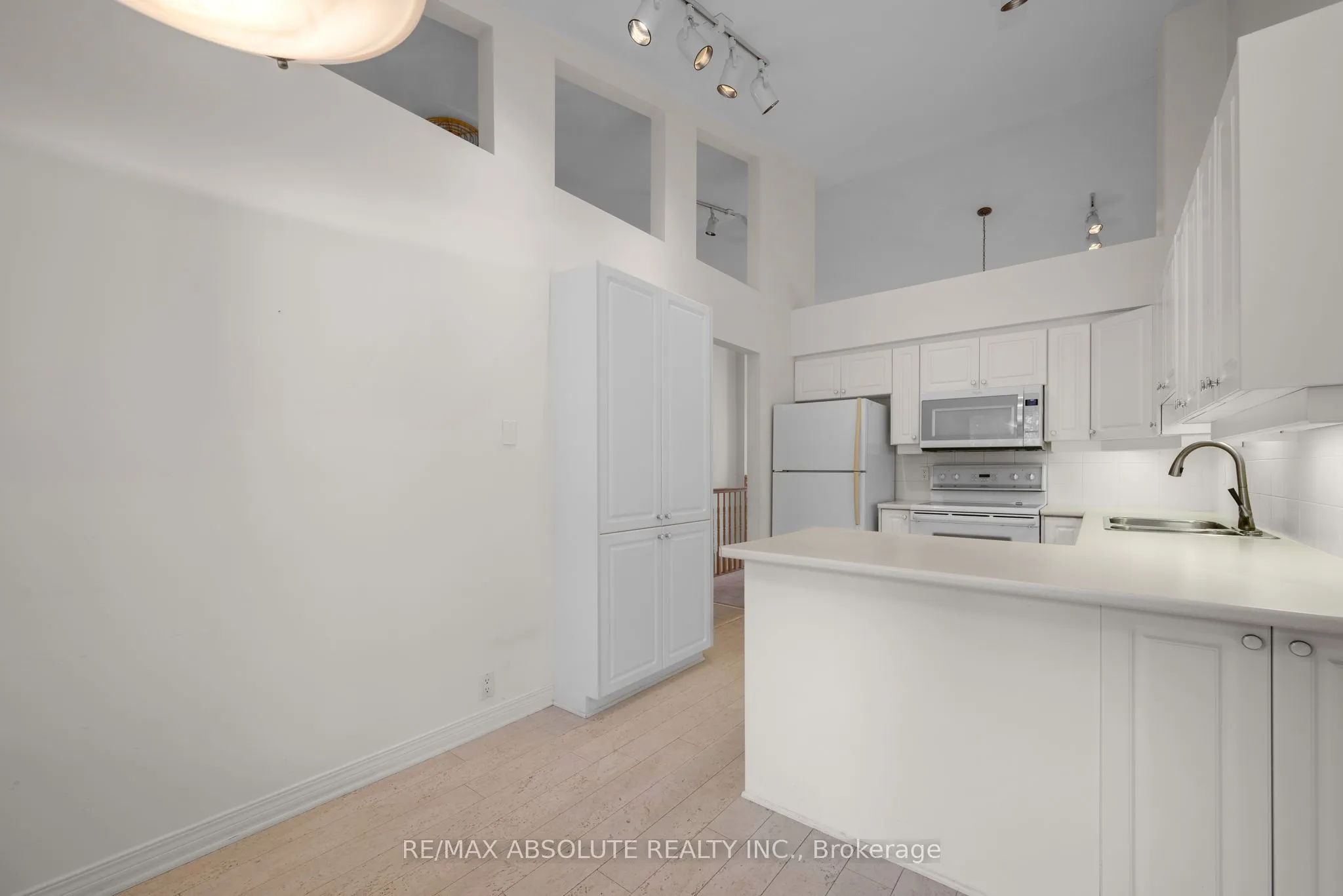 87 WATERTHRUSH Crescent