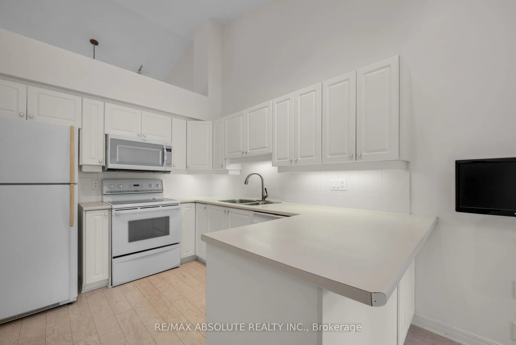 87 WATERTHRUSH Crescent