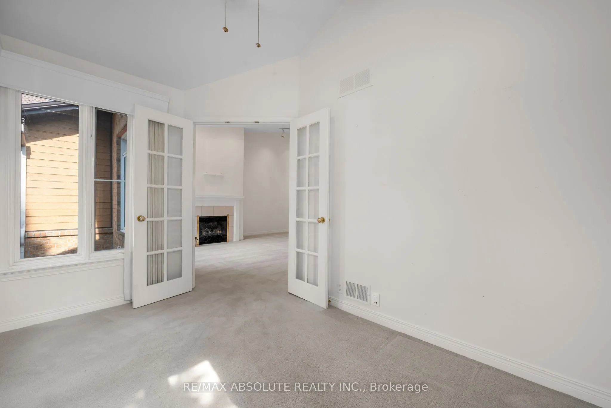87 WATERTHRUSH Crescent