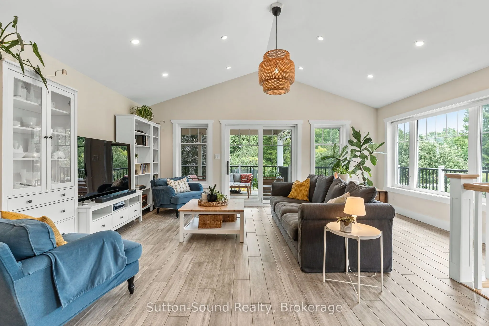87 Meadowland Road